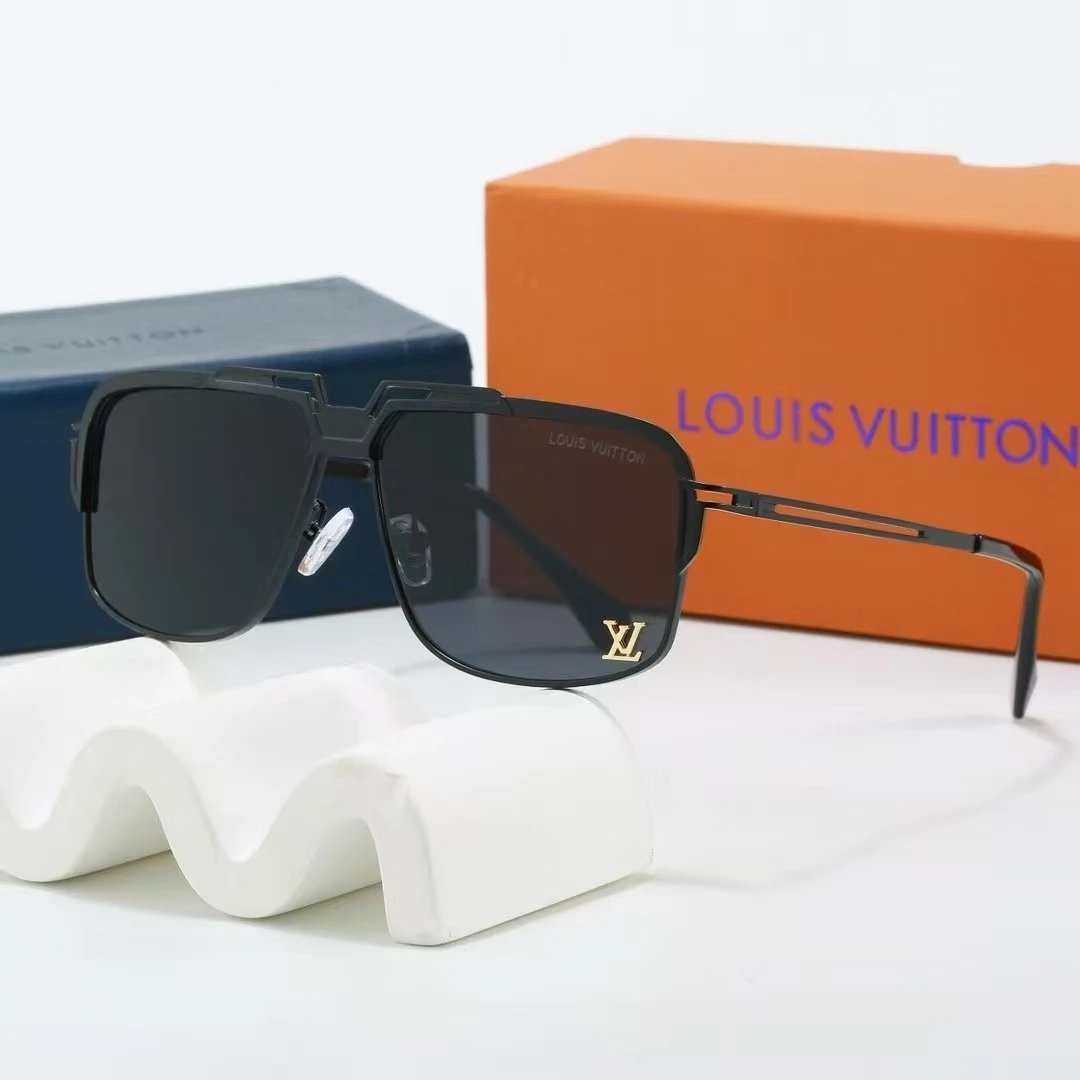 Louis Vuitton Eyewear Oversized shield sunglasses with Monogram lenses — 32
