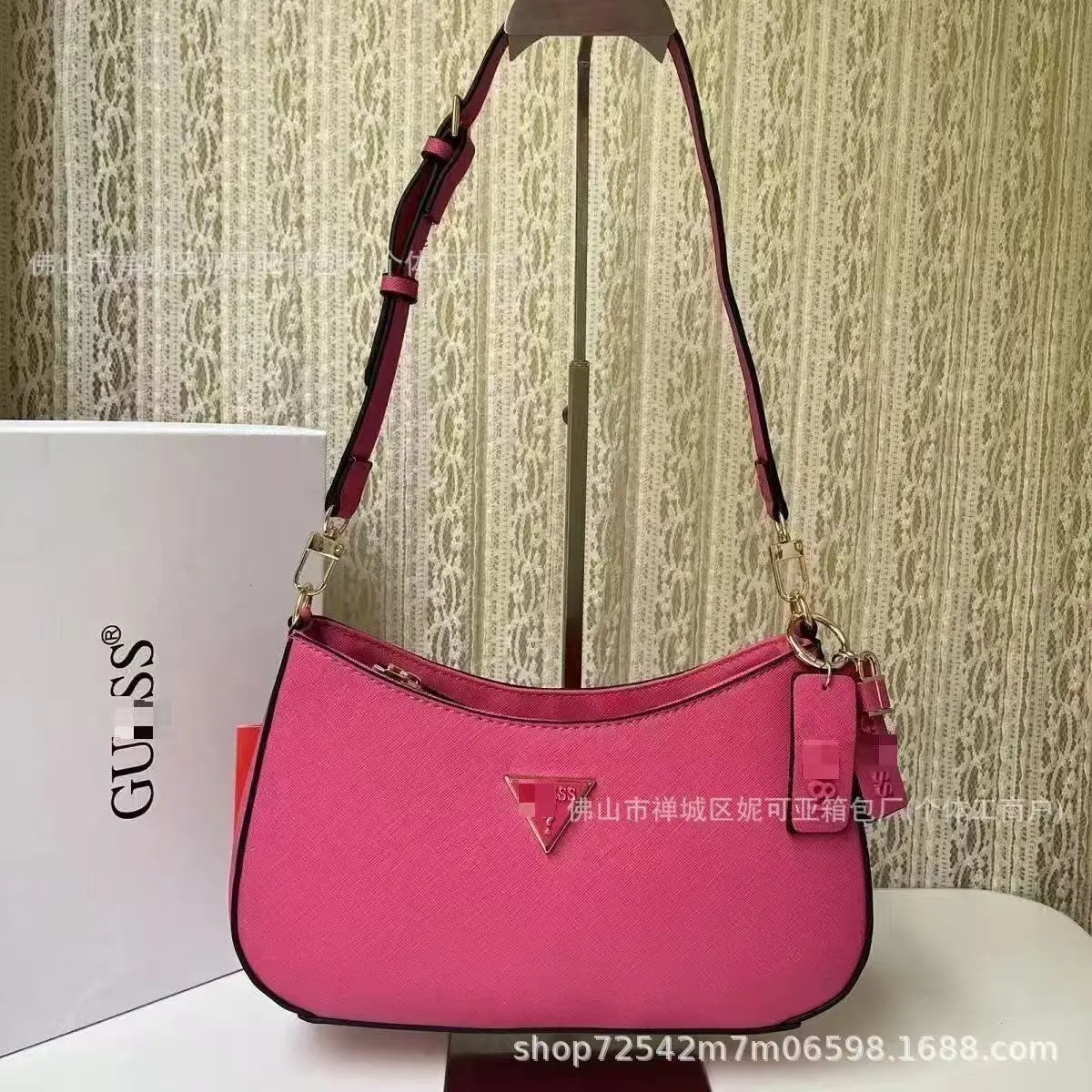 GUESS Crossbody Bags Double-Zip Logo-Print Chain-Strap Bag — 35(29*16*18CM)