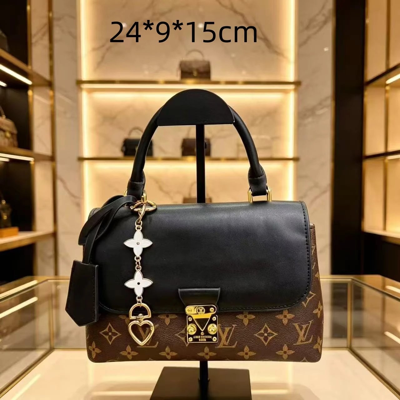 Chanel Shoulder Bags Quilted flap chain bag with interlocking CC turn-lock — 39
