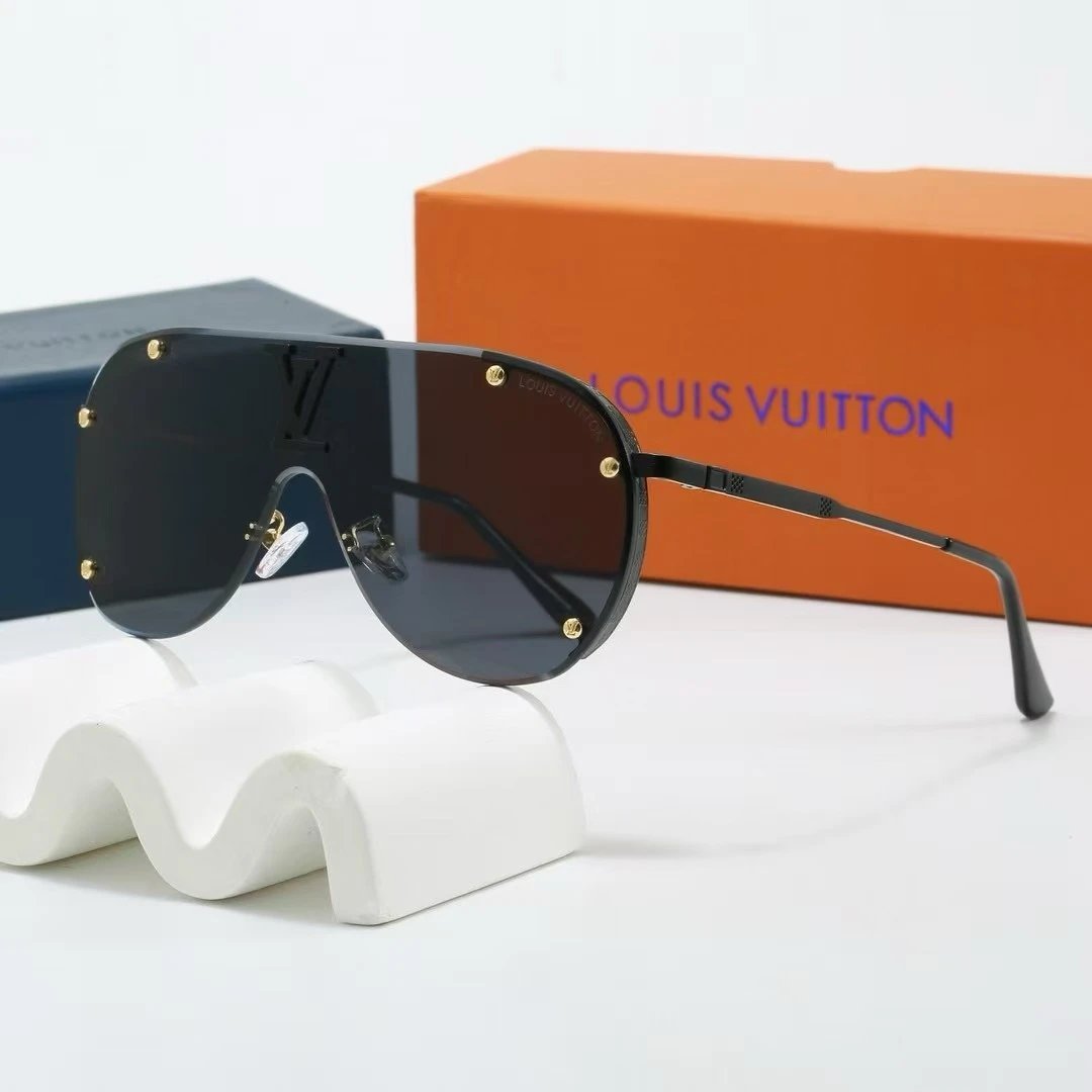 Louis Vuitton Eyewear Oversized shield sunglasses with Monogram lenses — 37