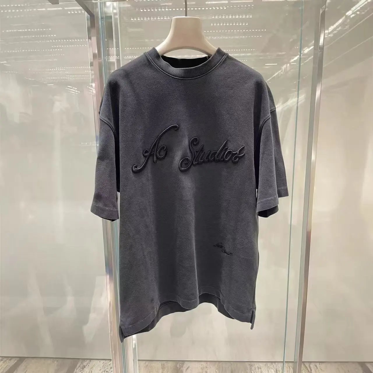 Balenciaga Multiple graphic T-shirt designs — 23