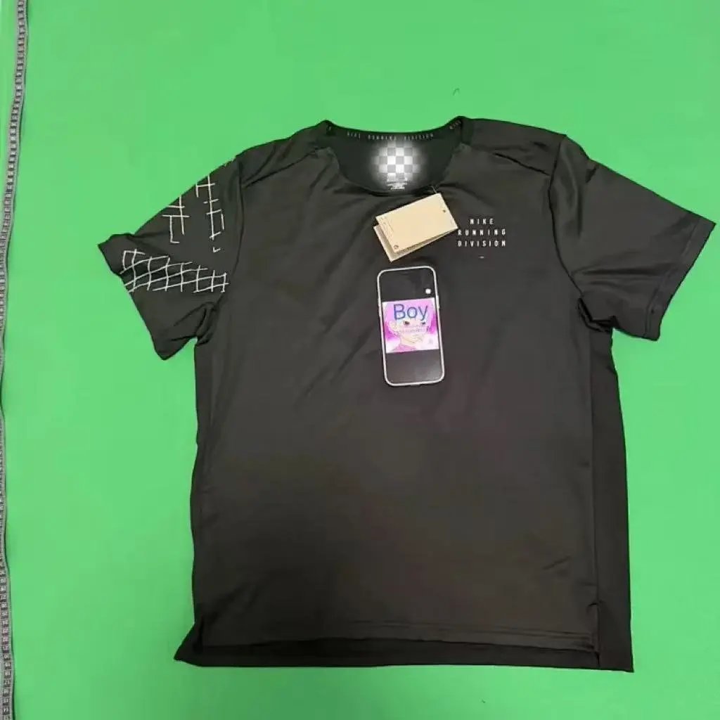 Nik Dri Fit (no quality issues, no returns or exchanges)