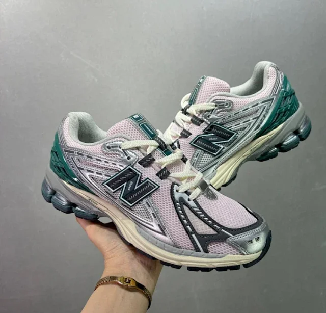 New Balance Sneakers 1906R Running product detail image 7