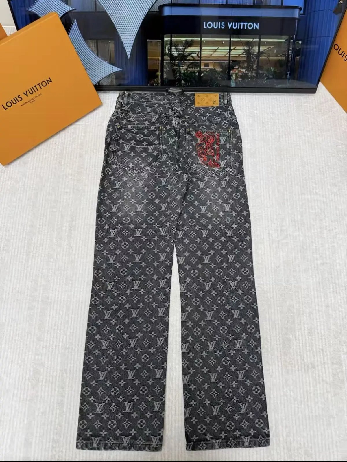 Embroidered Washed Jeans