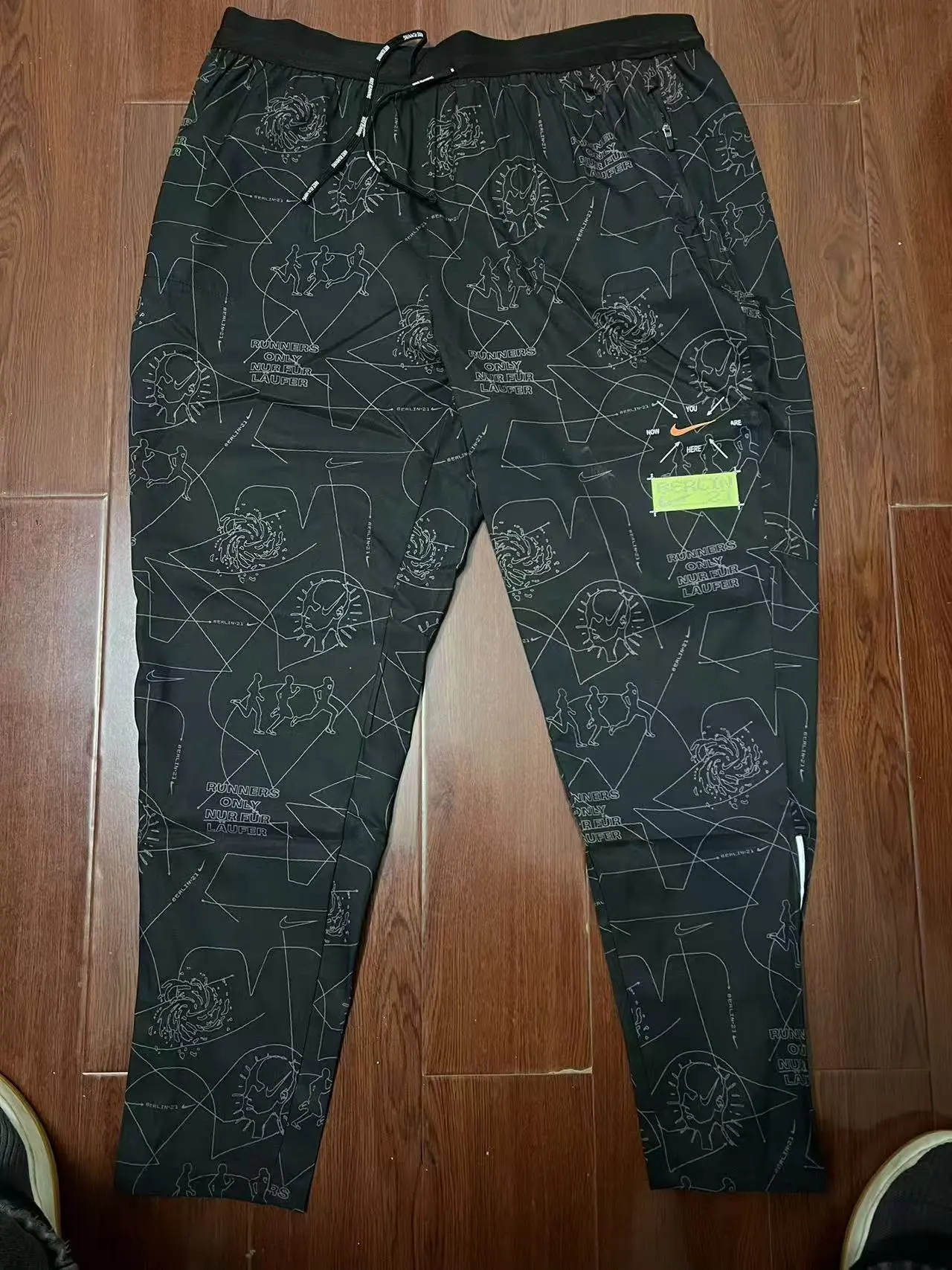 Nike Mixed sportswear apparel — Berlin Pants 2