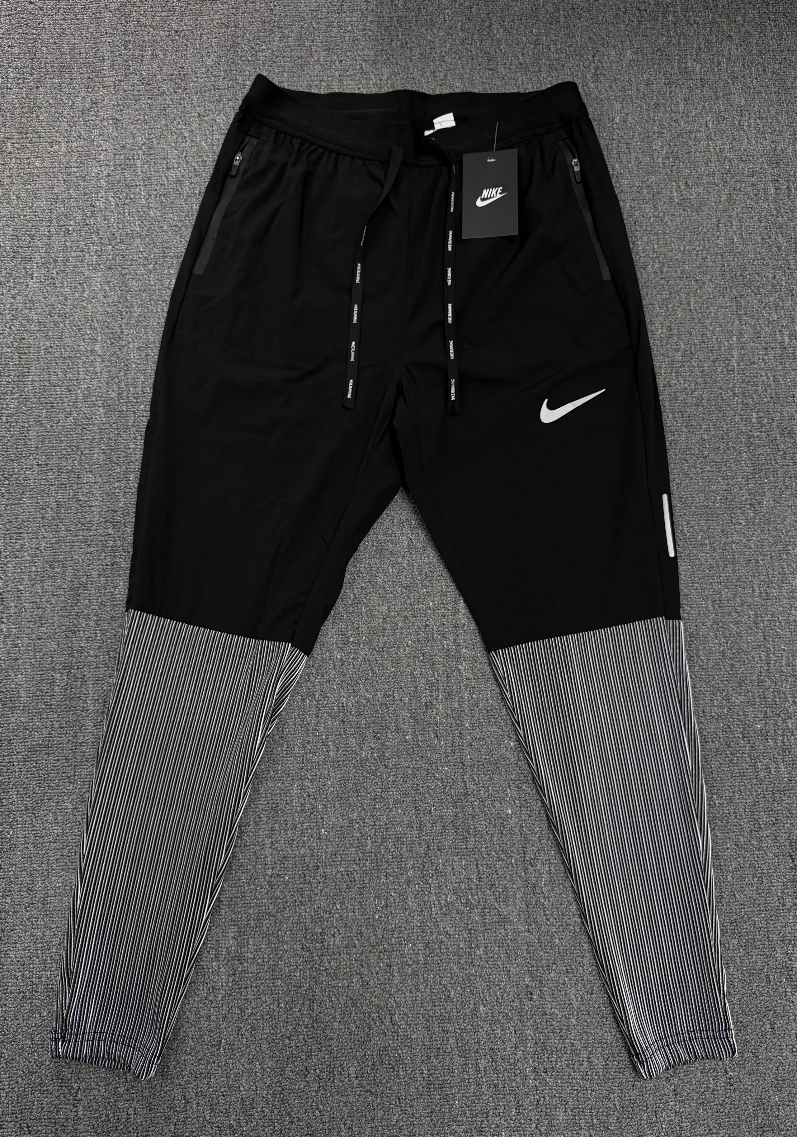 033 Black