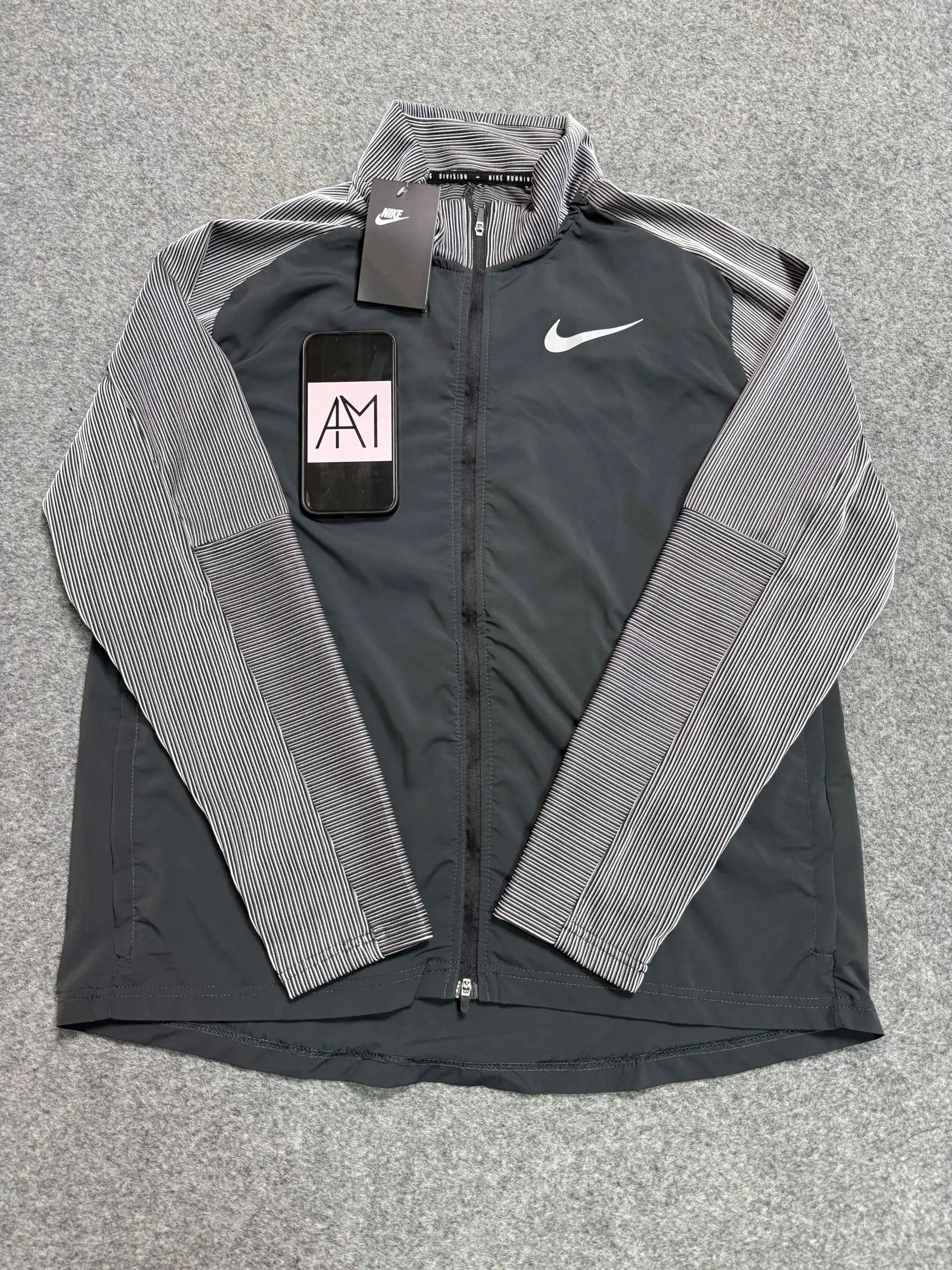 032 Black