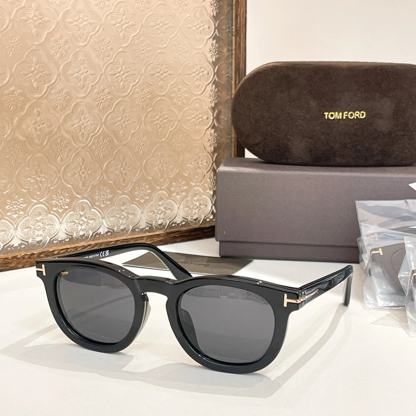 Sunglasses photo 2