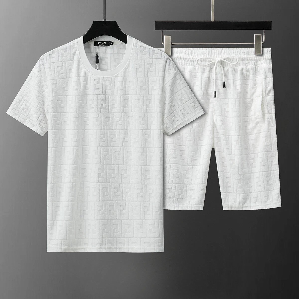 Dior Matching Sets Embossed monogram T-shirt and shorts set — 6505 white suit