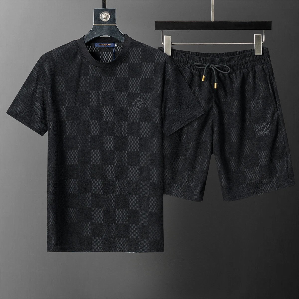 Dior Matching Sets Embossed monogram T-shirt and shorts set — 6633 black suit