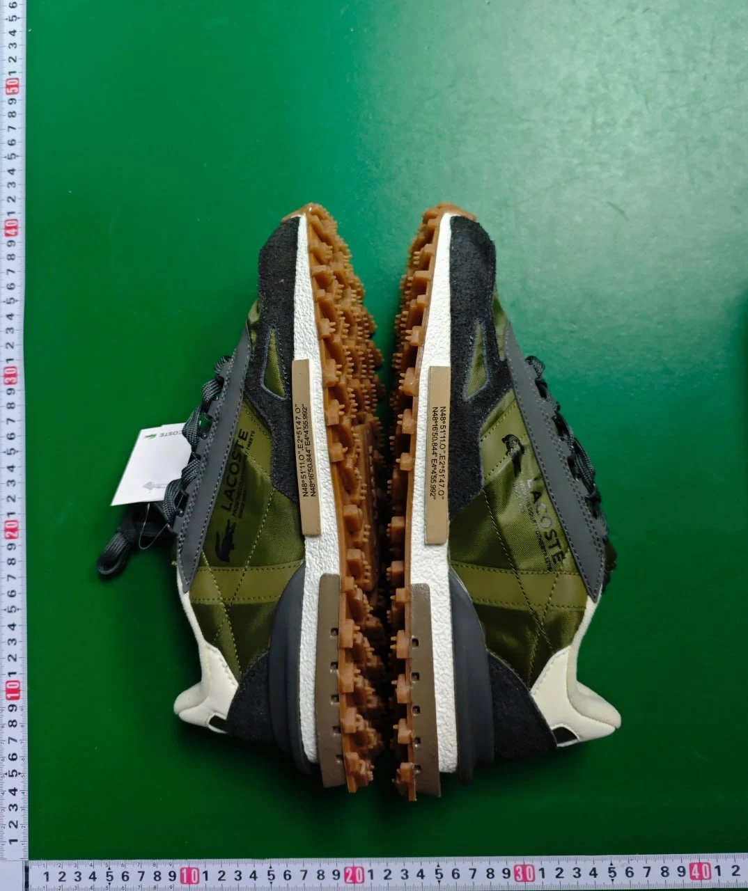 The latest fashionable casual sports shoes