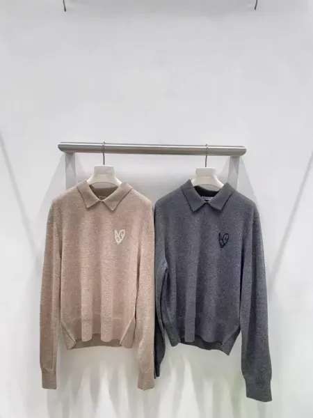 Design V-Neck Embroidered Sweater Gray - 2