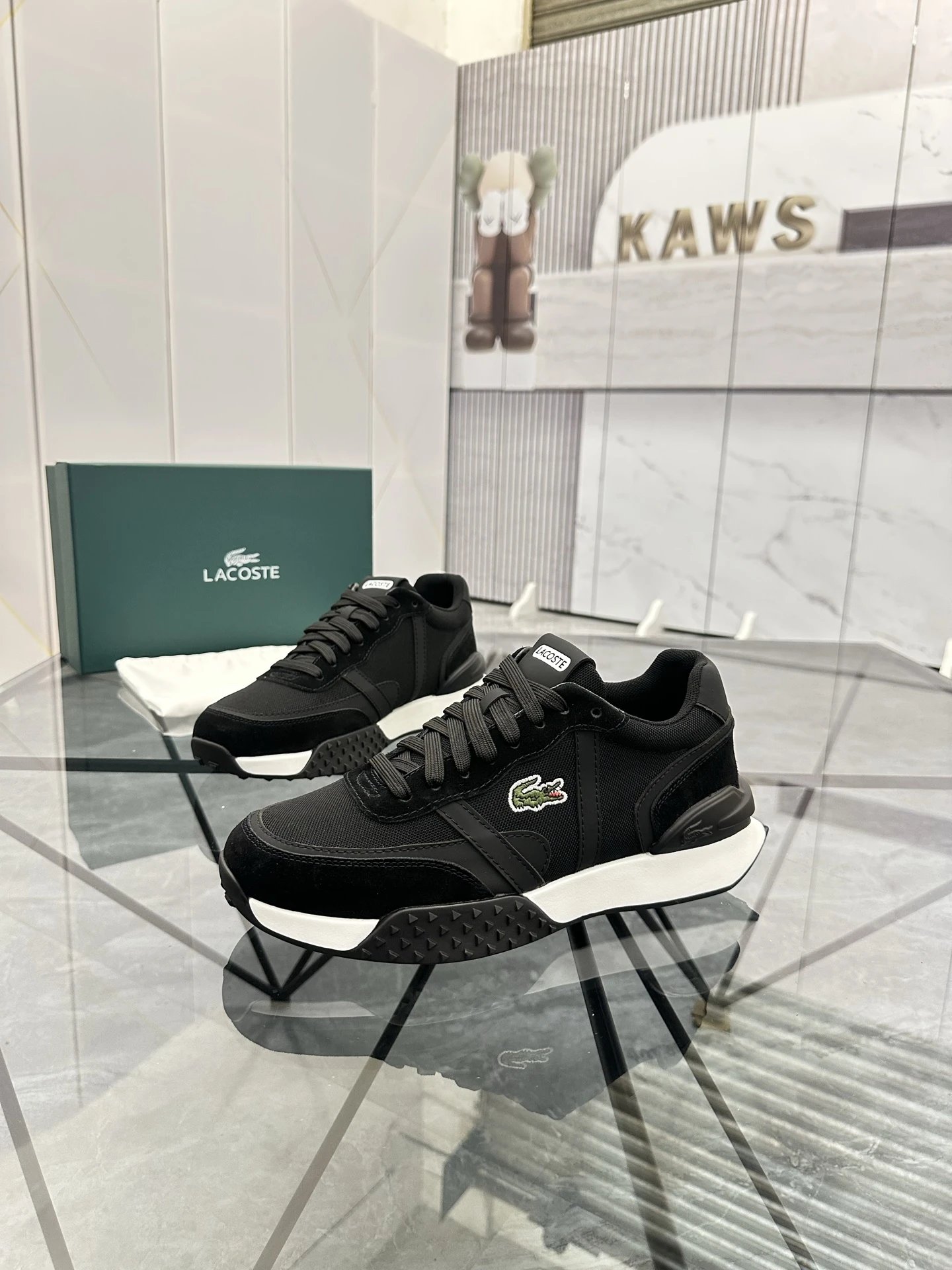 Lacoste Sneakers Low-top leather with crocodile logo — 14