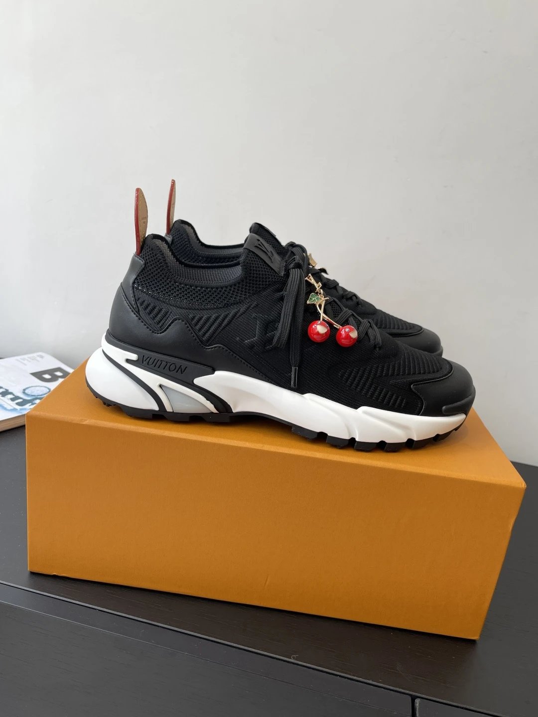 Louis Vuitton Sneakers Runner Tatic — 16
