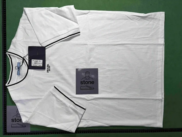 Prada T-Shirts Short-Sleeve Logo T-Shirt product detail image 12