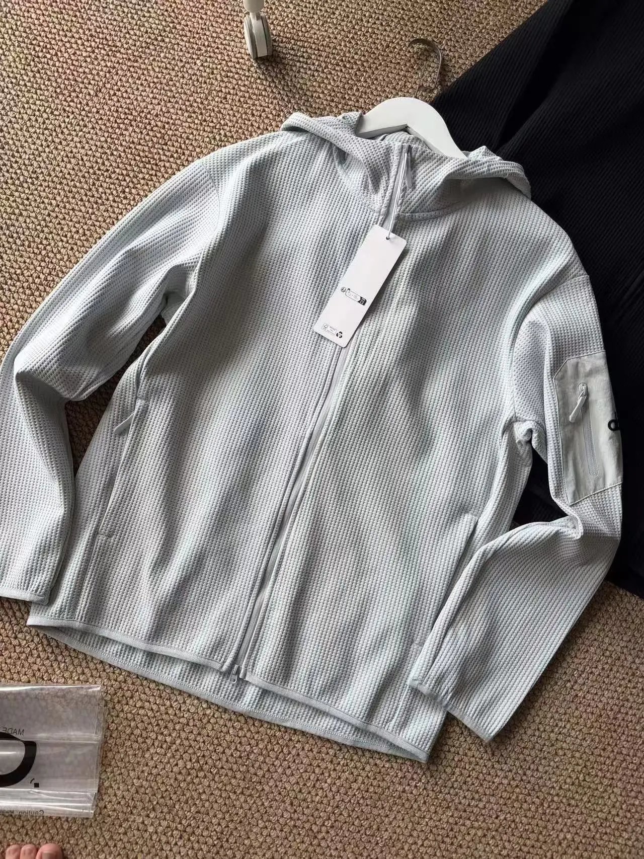 Alo Yoga Jackets Hooded zip jacket — 04