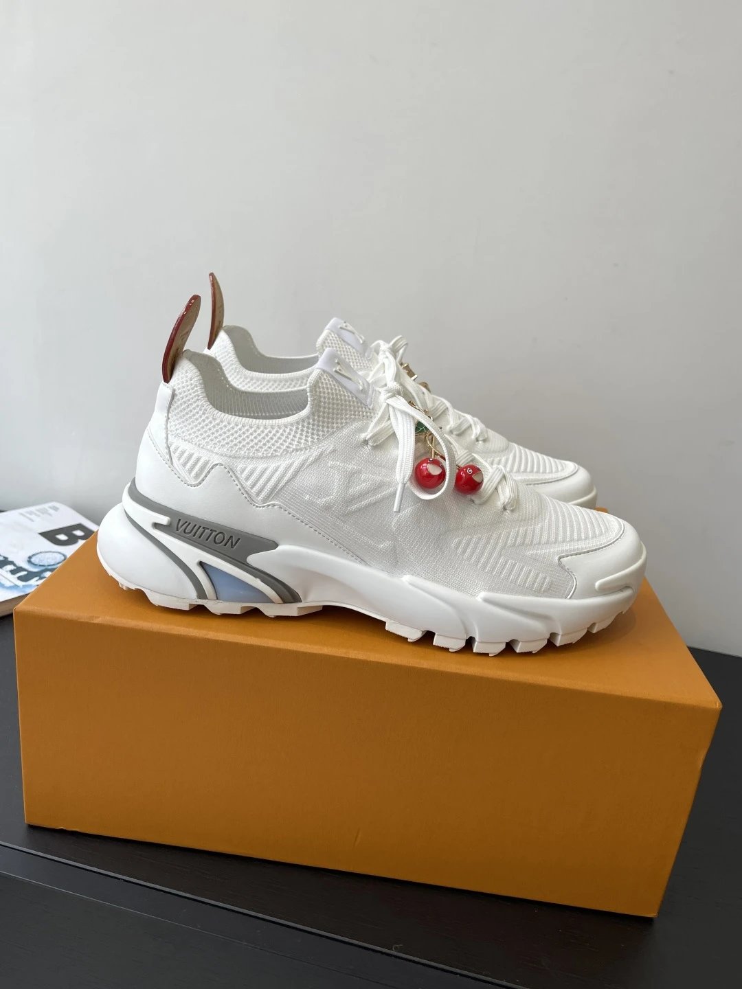 Louis Vuitton Sneakers Runner Tatic — 15