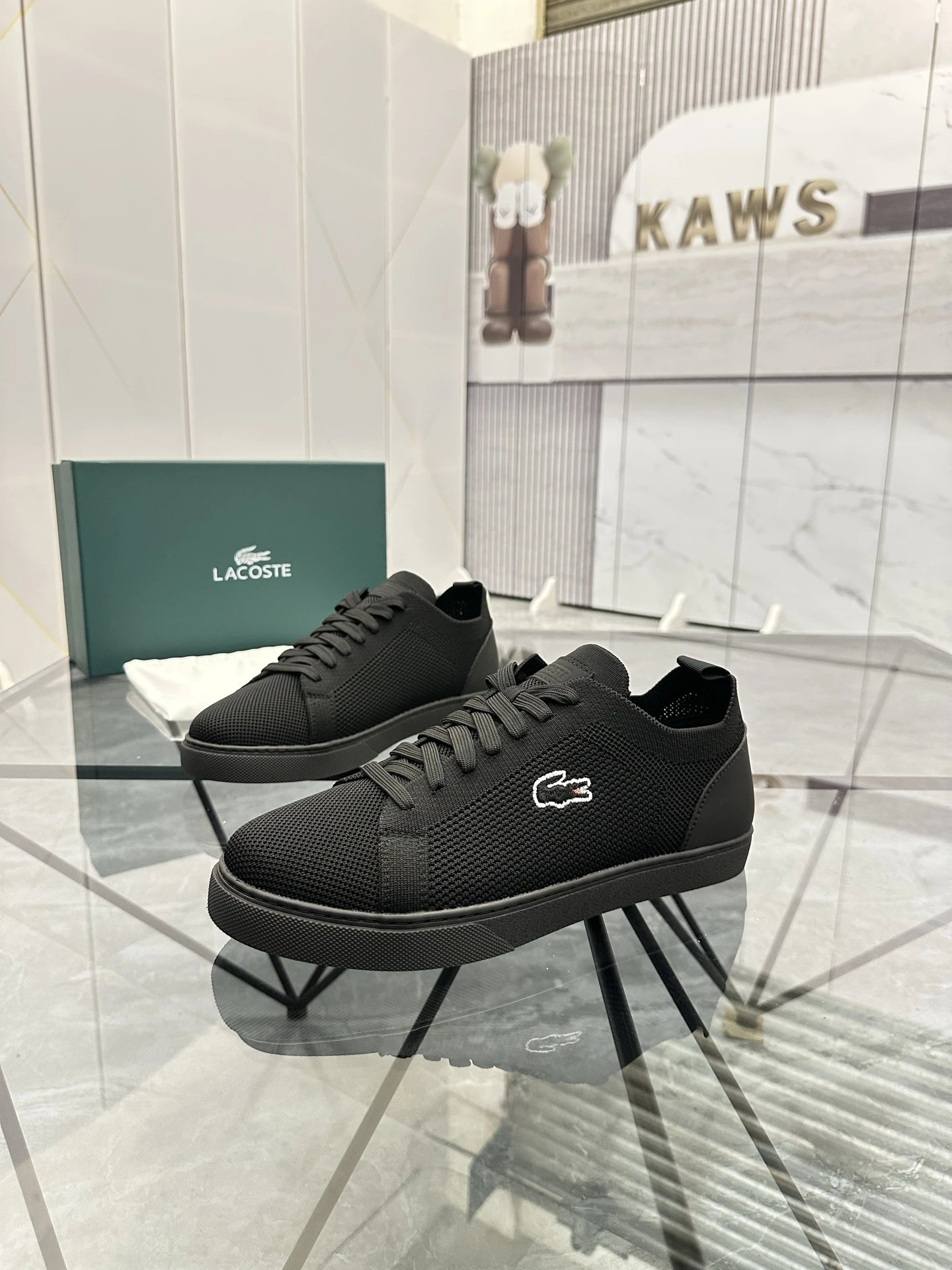 Lacoste Sneakers Low-top leather with crocodile logo — 16