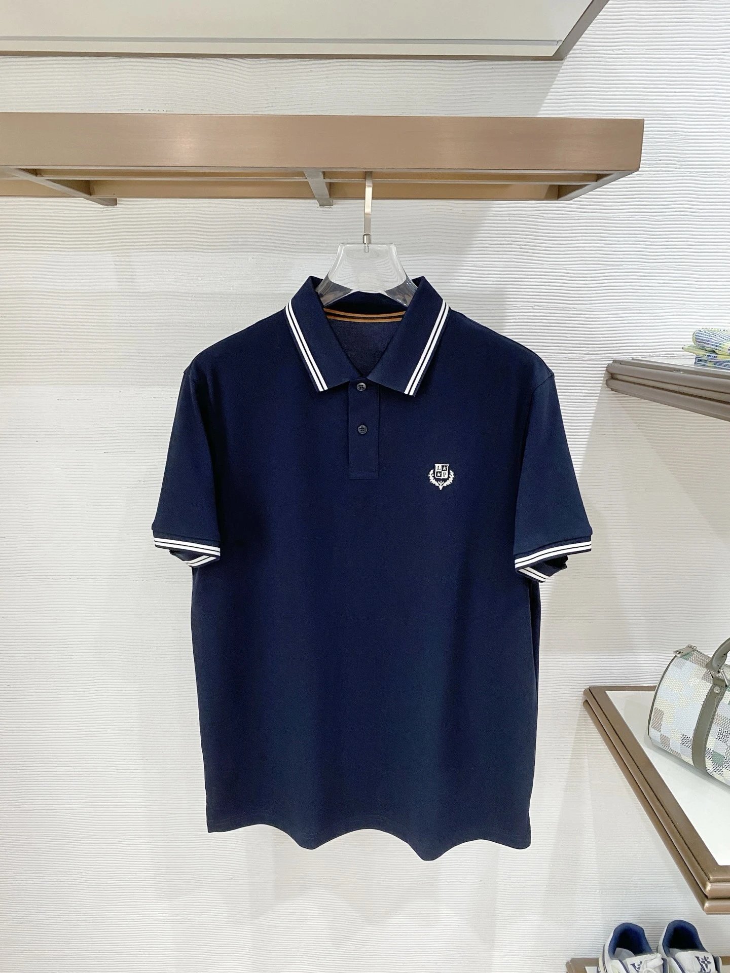 Loro Piana Shirts Short-sleeve textured knit polo shirt with contrast piping — 20