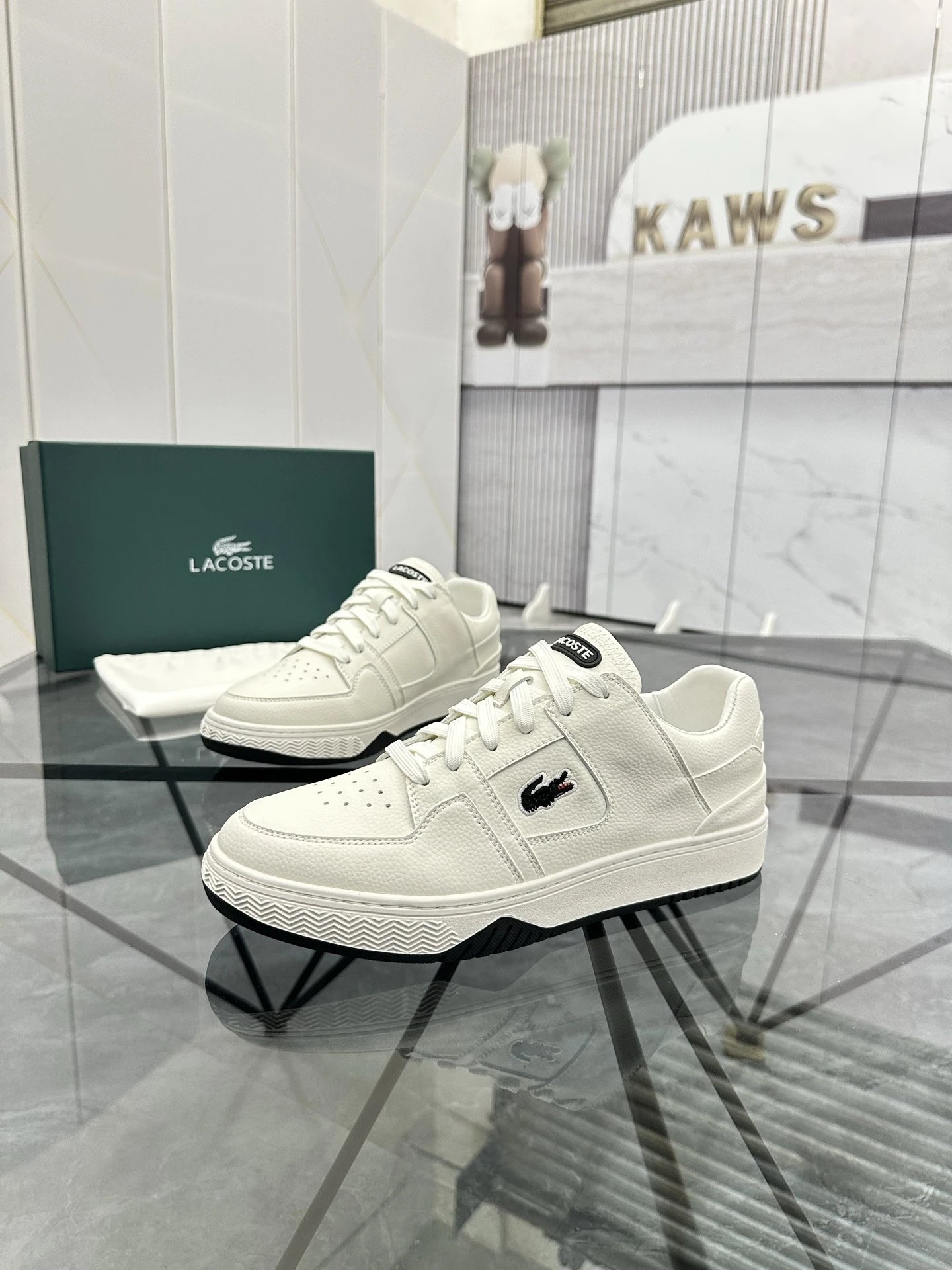 Lacoste Sneakers Low-top leather with crocodile logo — 04