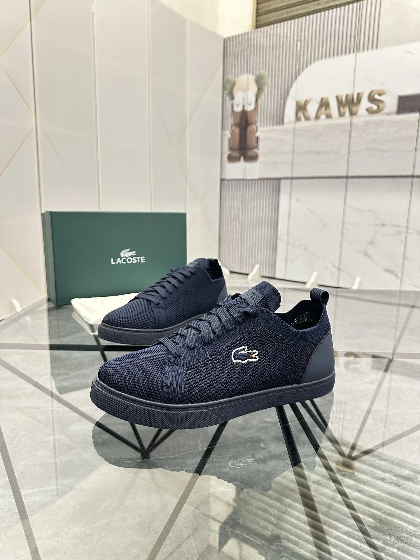 Lacoste Sneakers Low-top leather with crocodile logo — 17