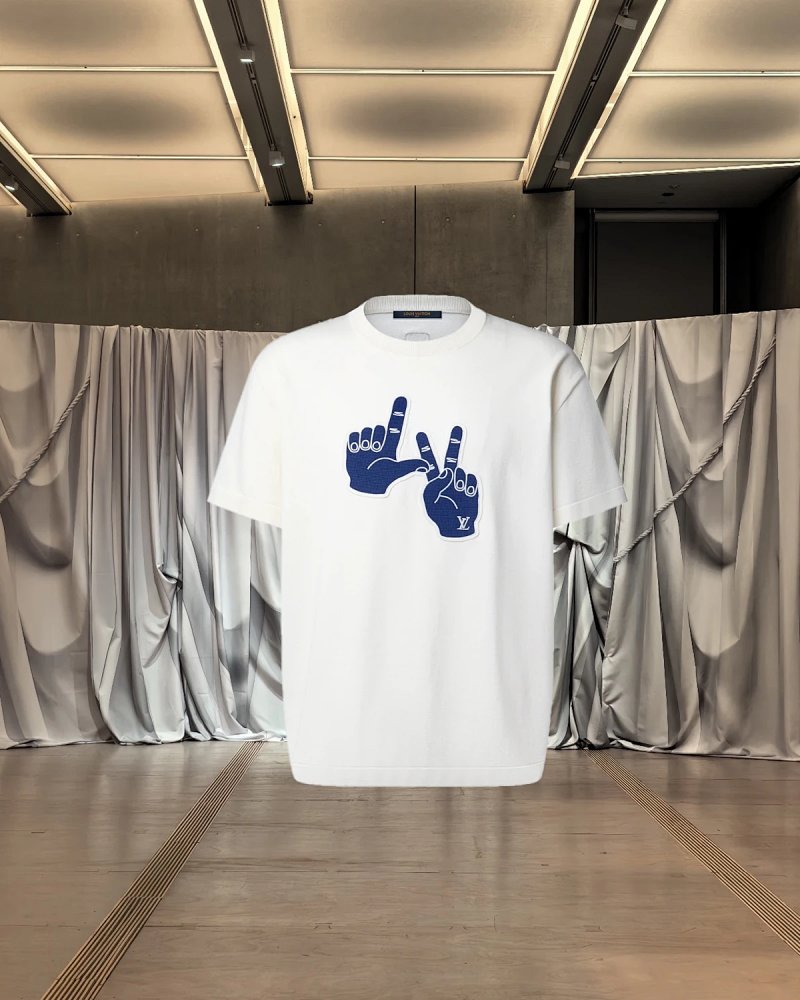 Tee from Yin Kuang's Shop