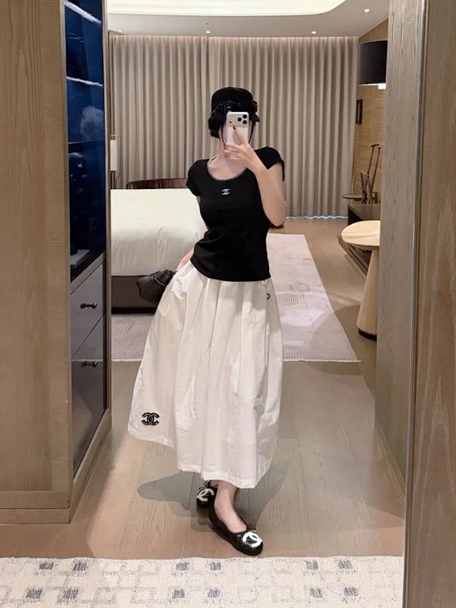 CHANEL Versatile Pants Skirt: seller detail photo 1