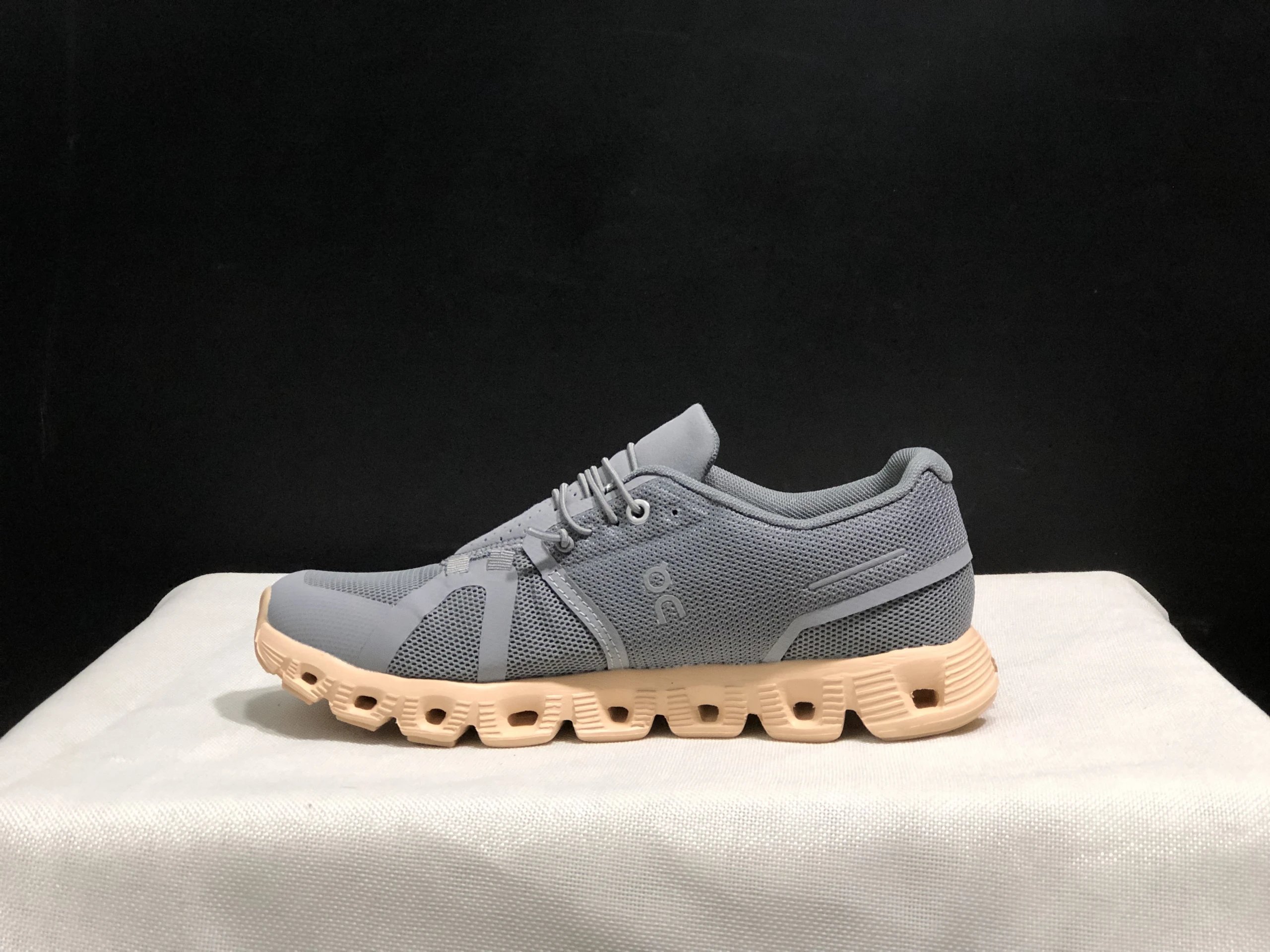 On Sneakers Cloud 5 — 30