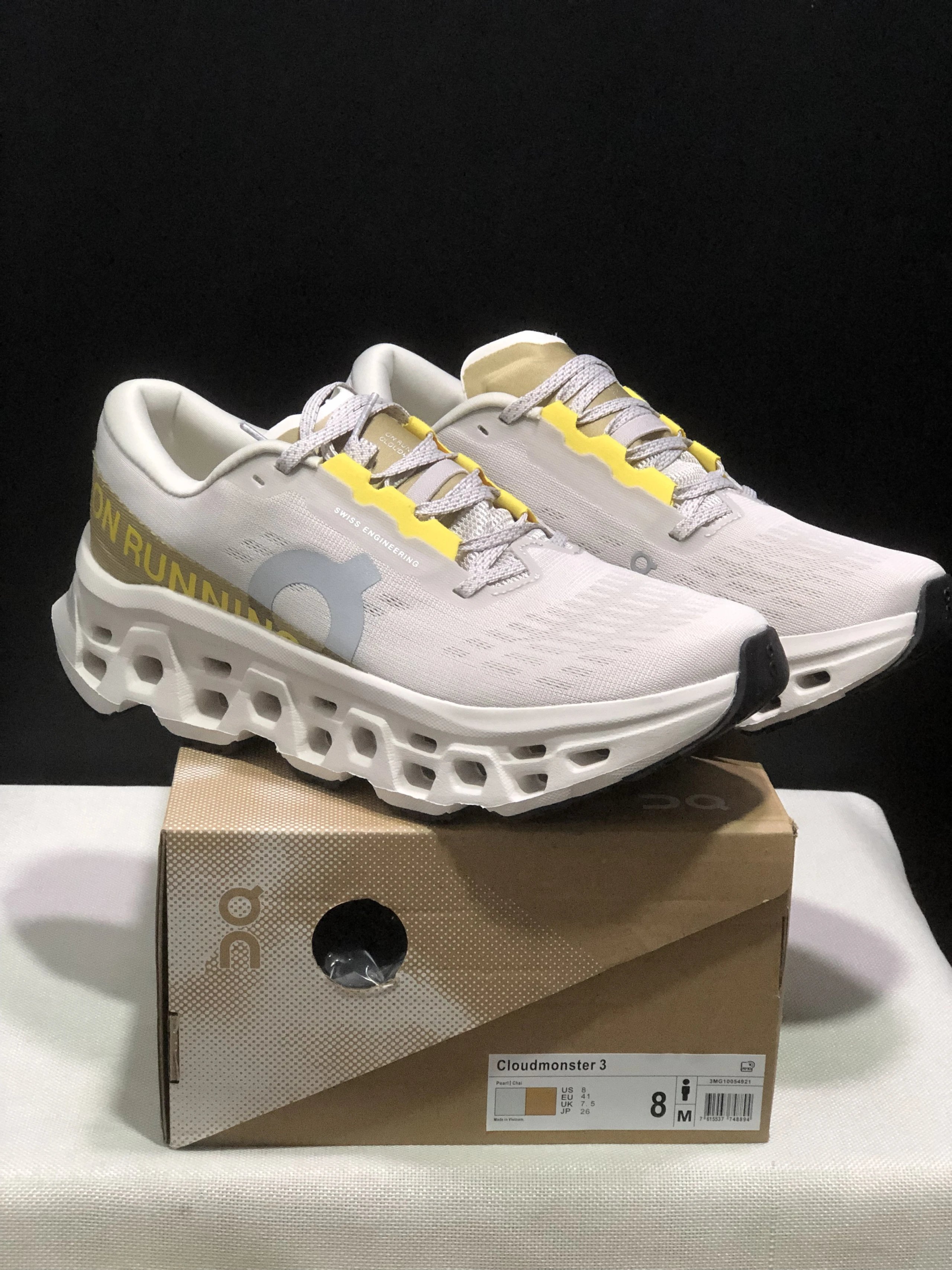 On Sneakers Cloudmonster 3 — 19
