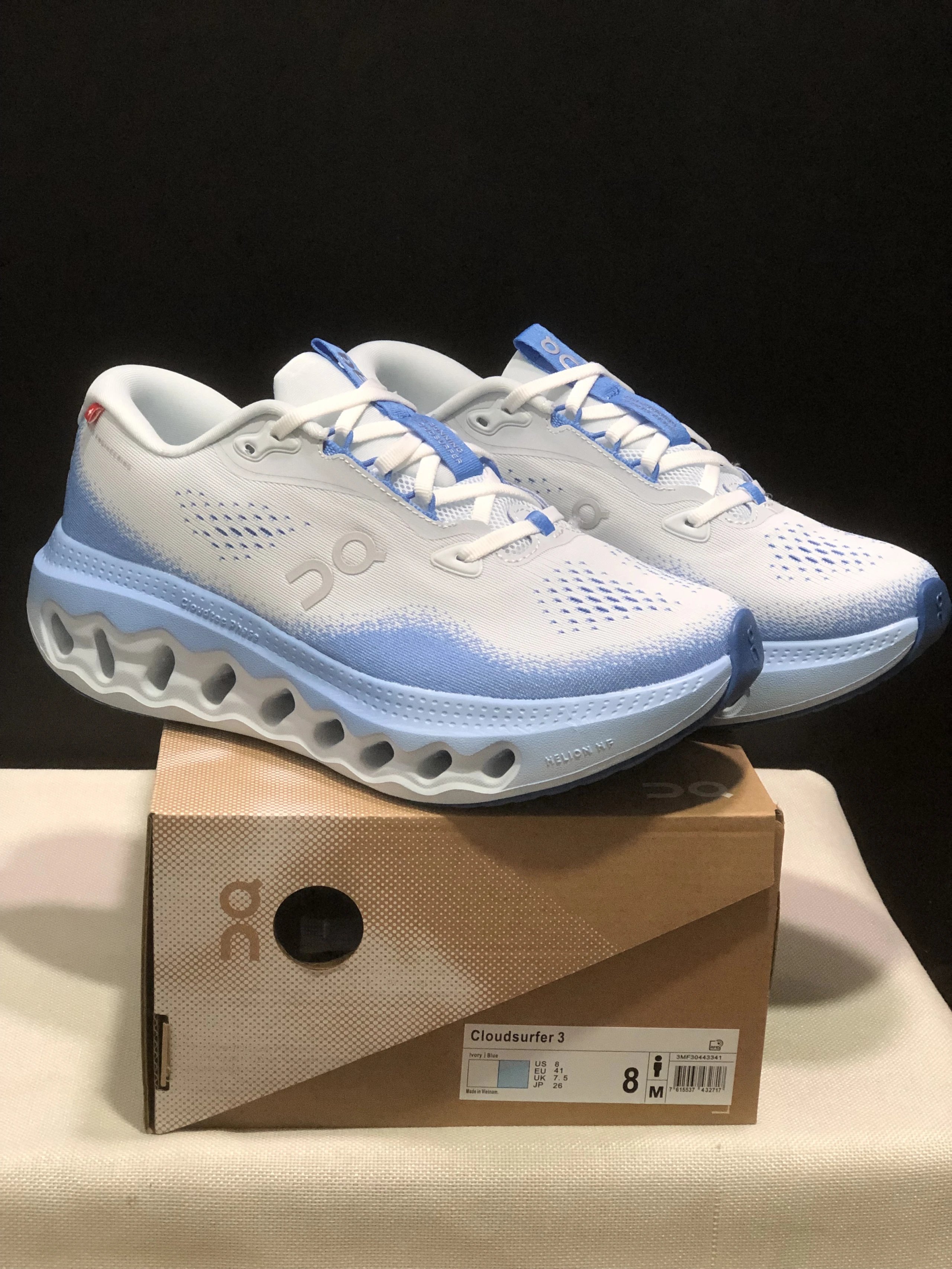 On Cloudtilt and Cloudsurfer 3 running shoes — 4