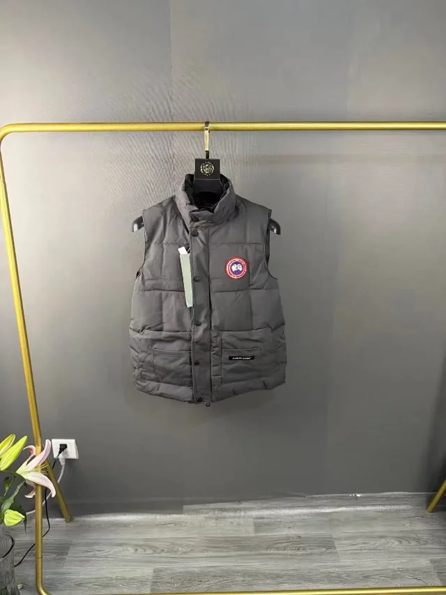 Canada Goose Vests Quilted Puffer Vest with Stand Collar product detail image 18