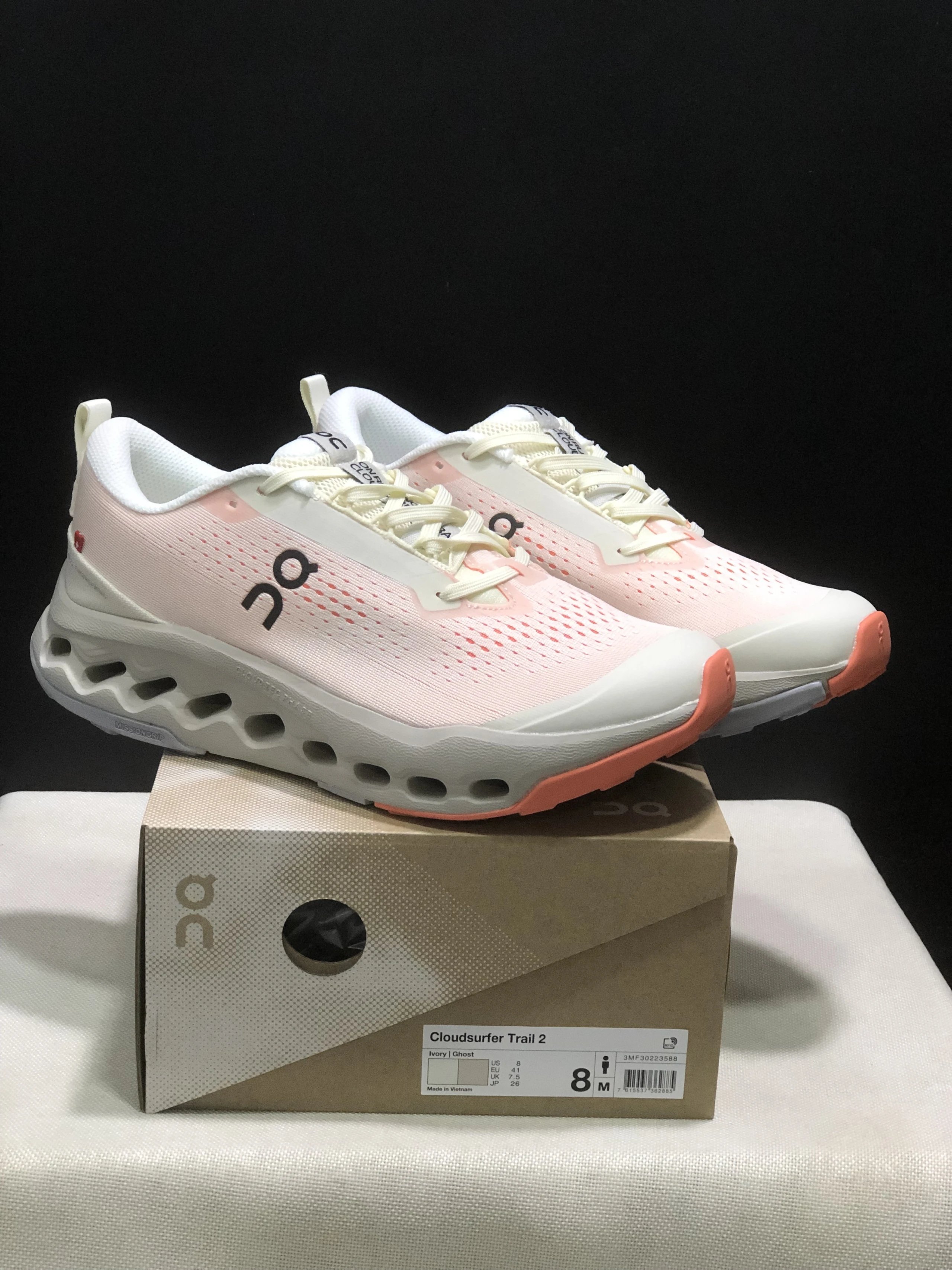 On Sneakers Cloudsurfer Trail 2 WP — 33