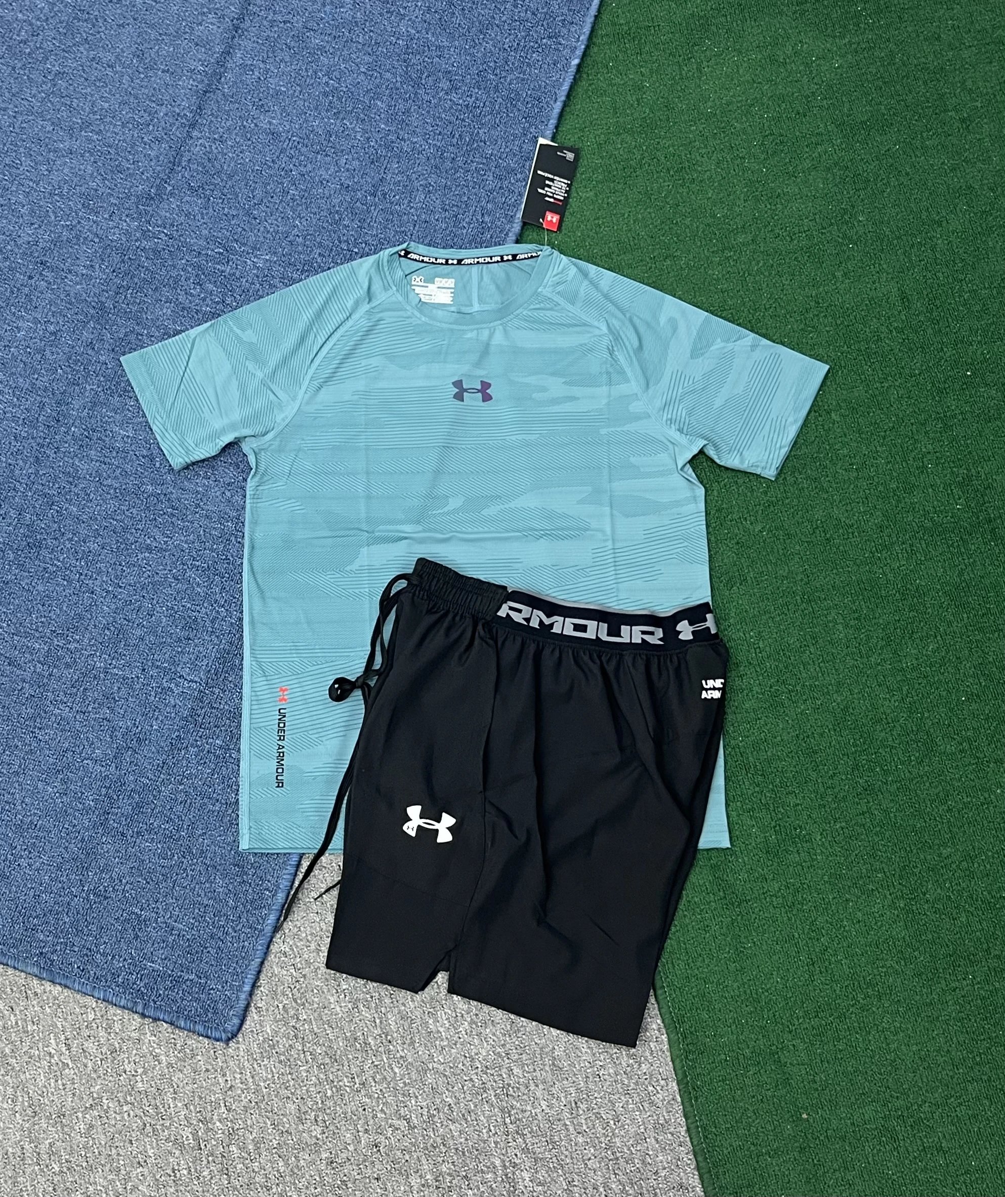 Under Armour Matching Sets Short-sleeve T-shirt and shorts set with graphic camouflage print — 4