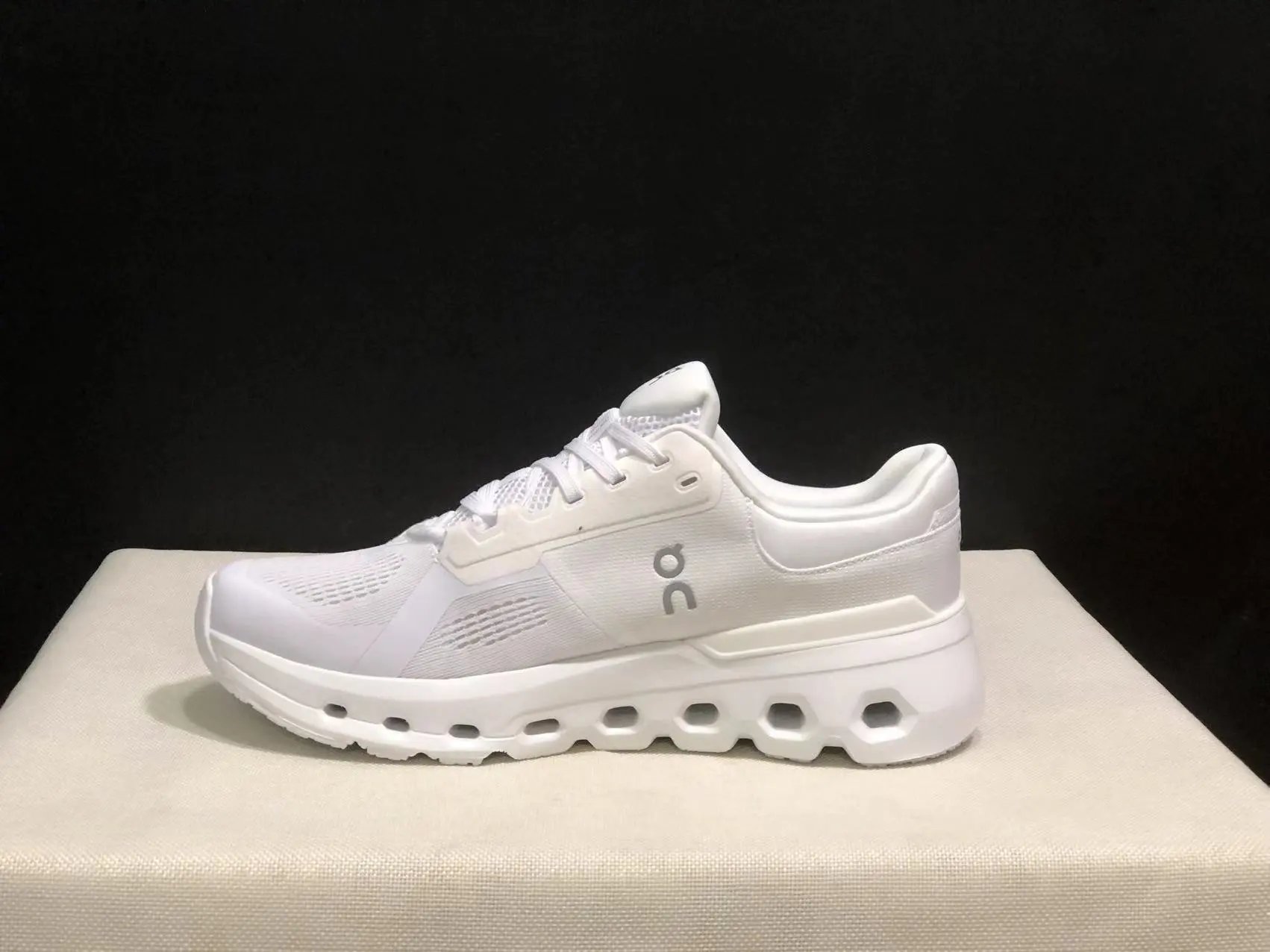 On THE ROGER Pro 2 and Cloudrunner image 2
