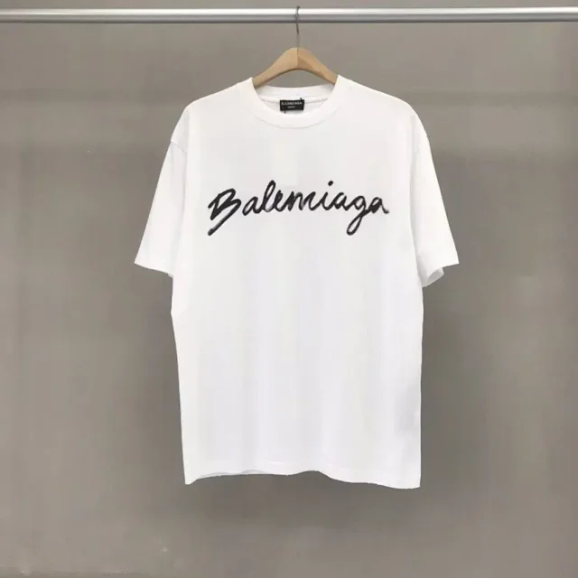 Burberry T-Shirts Short Sleeve Graphic T-Shirt product detail image 5