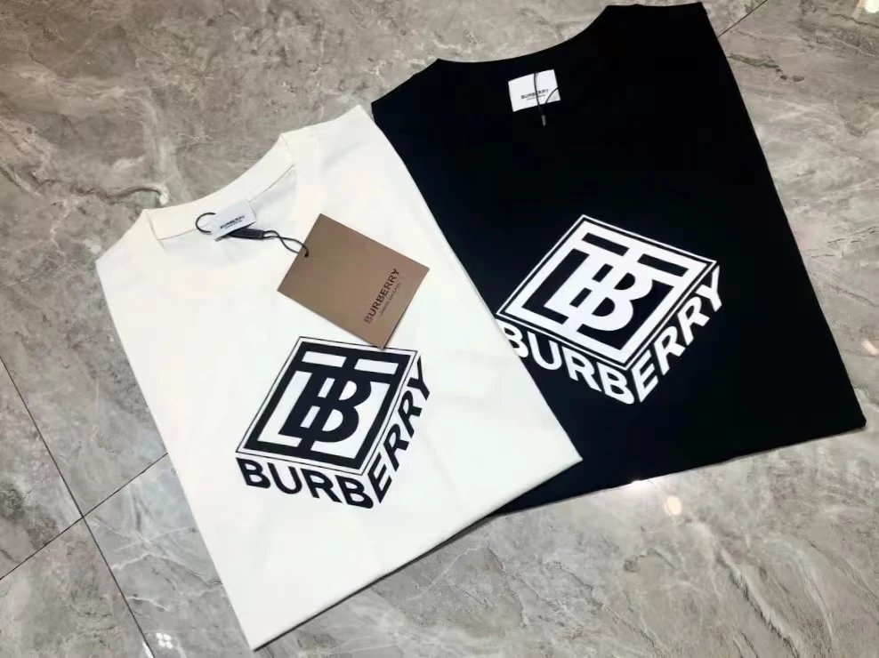 Burberry T-Shirts Short Sleeve Graphic T-Shirt image 8