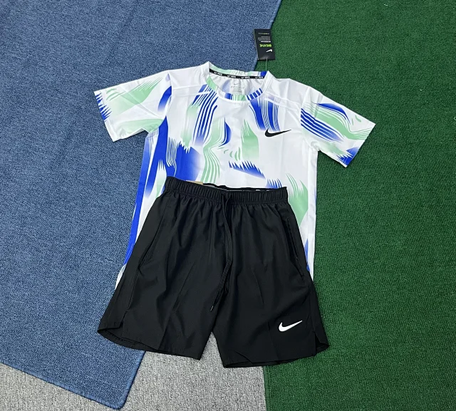 Nike Matching Sets Short-Sleeve Graphic T-Shirt and Shorts Set product detail image 10