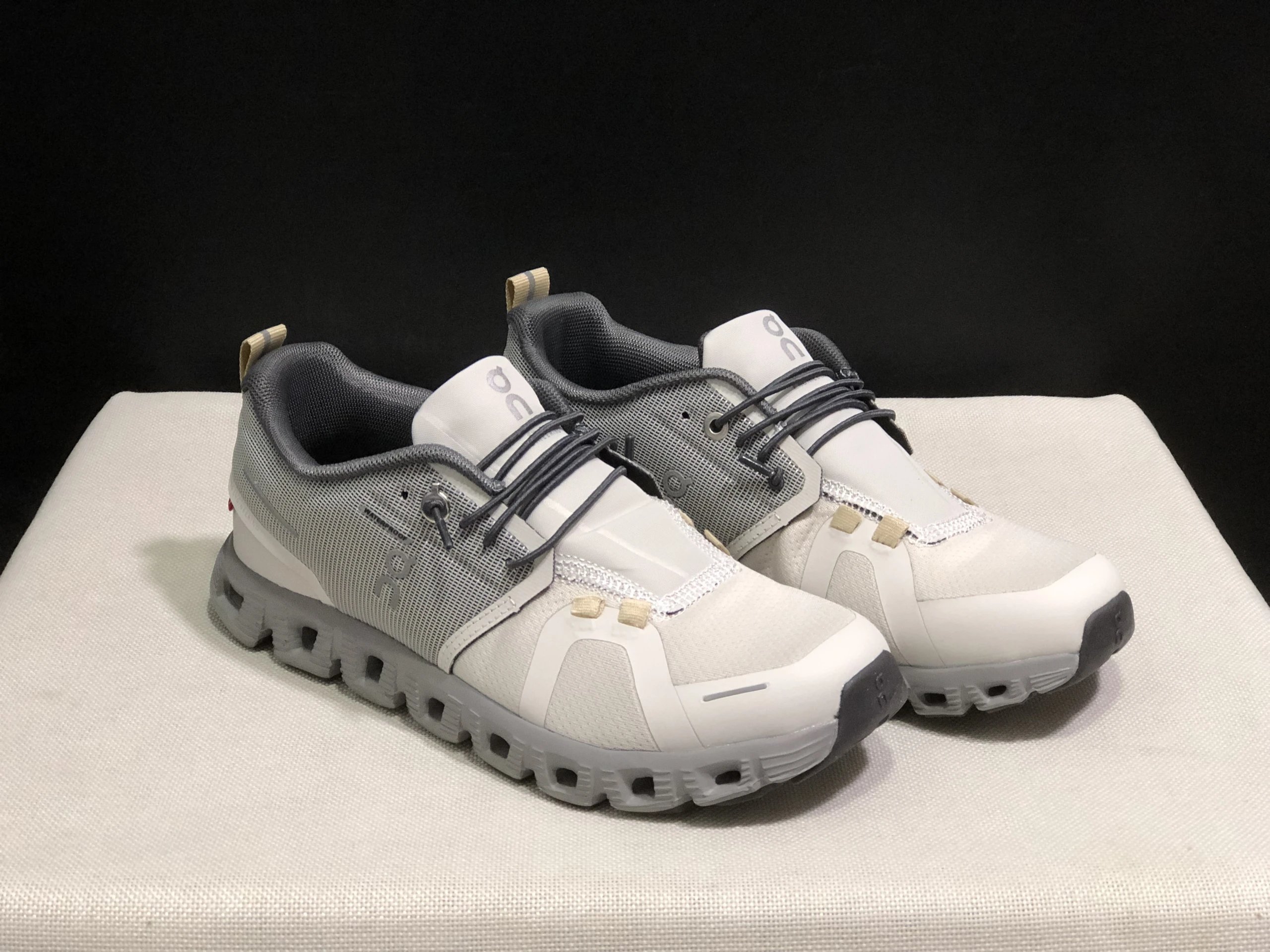 On Sneakers Cloud 5 — 6