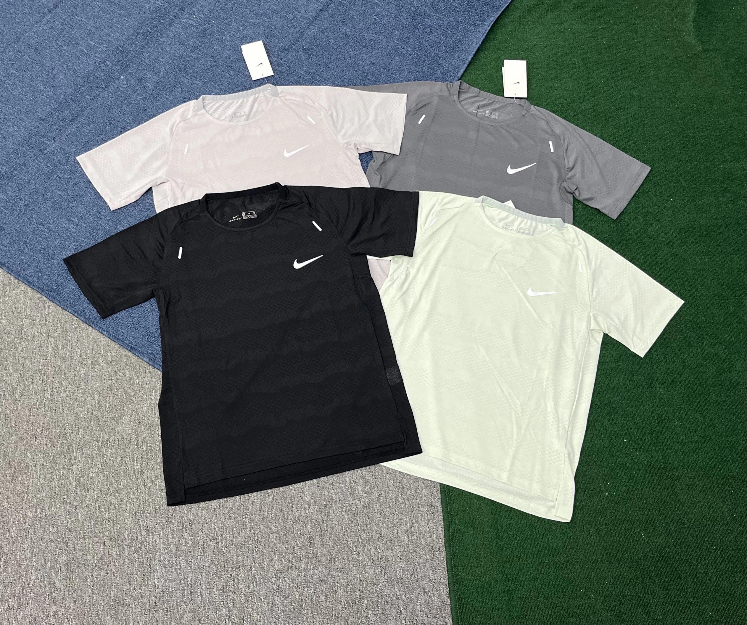 Nike T-Shirts Dri-FIT Short-Sleeve T-Shirt image 1
