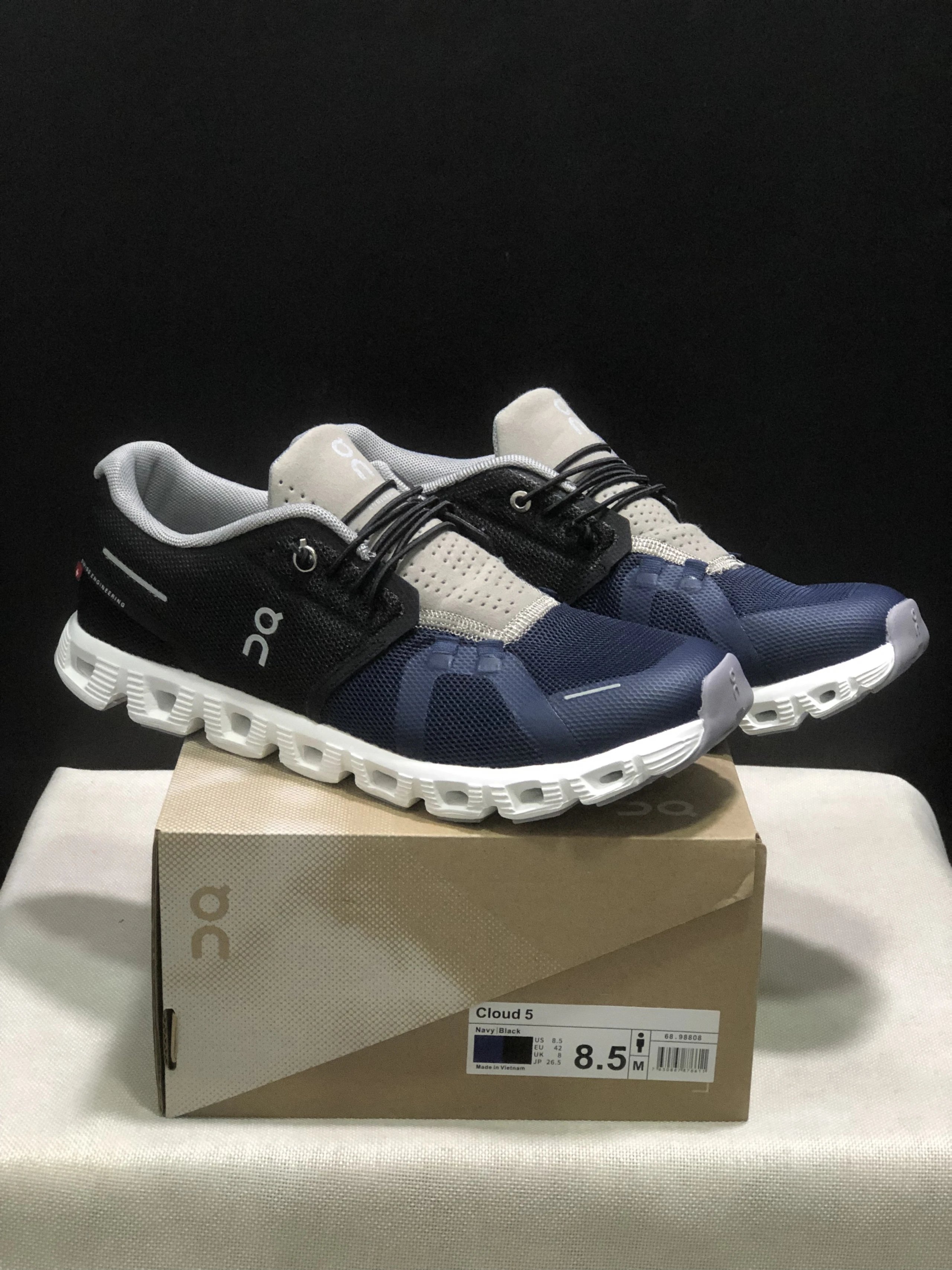 On Sneakers Cloud 5 — 18