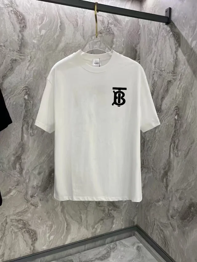 Burberry T-Shirts Short Sleeve Graphic T-Shirt product detail image 28
