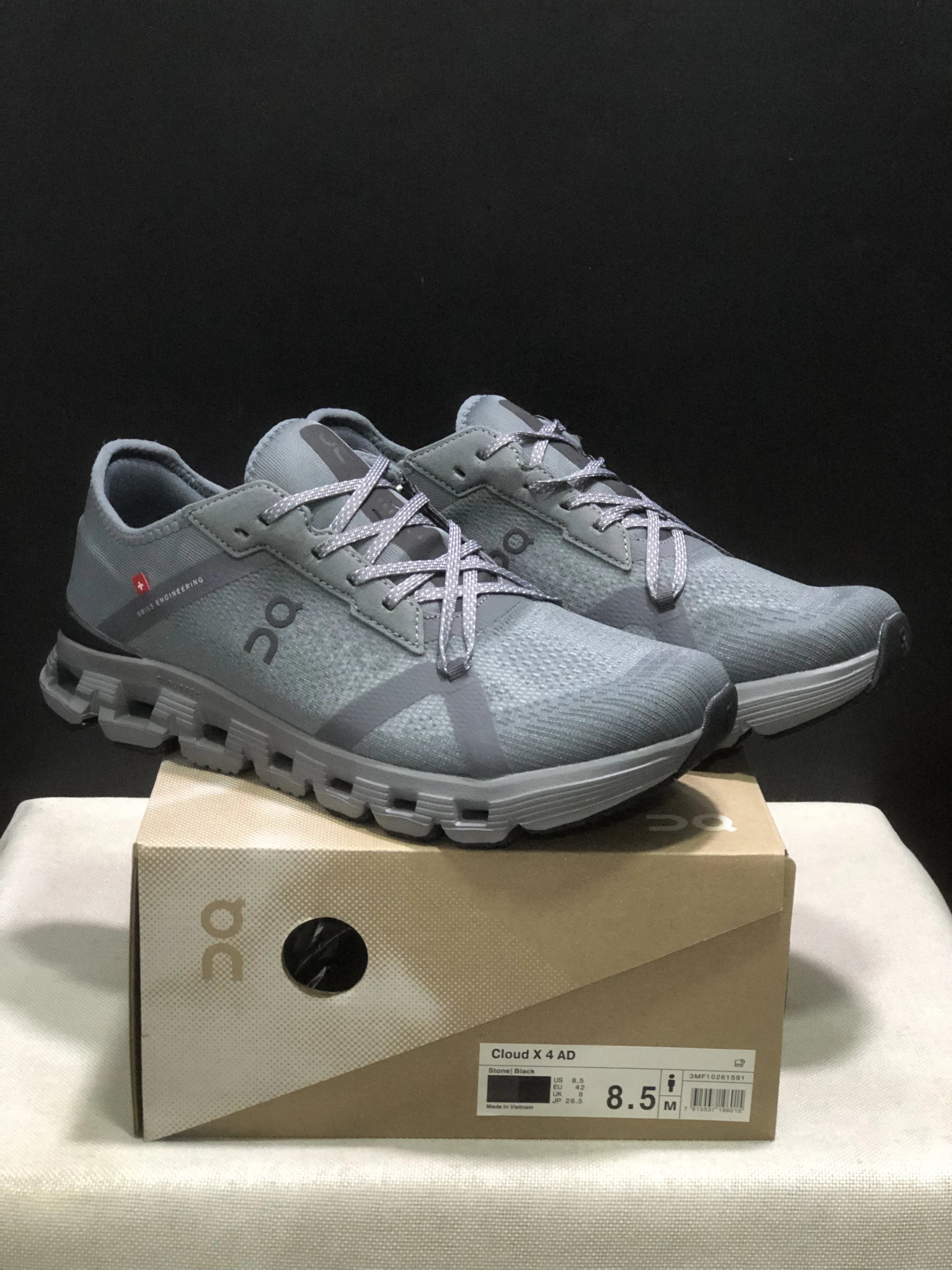 On Sneakers Cloud X 4 — 24