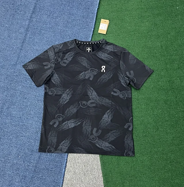On Matching Sets All-over logo print short-sleeve T-shirt and shorts set product detail image 4