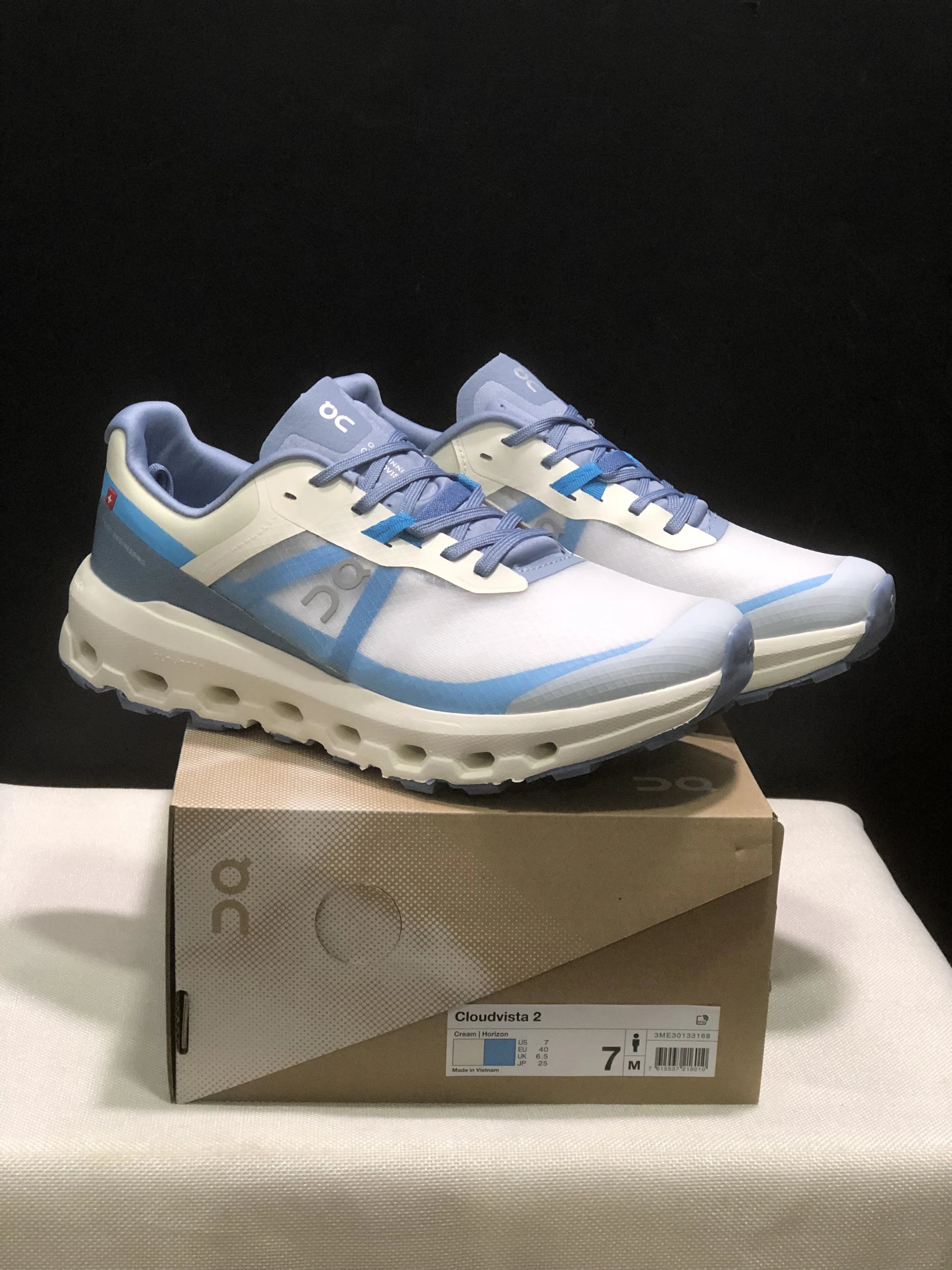 On Sneakers Cloudvista 2 — 17