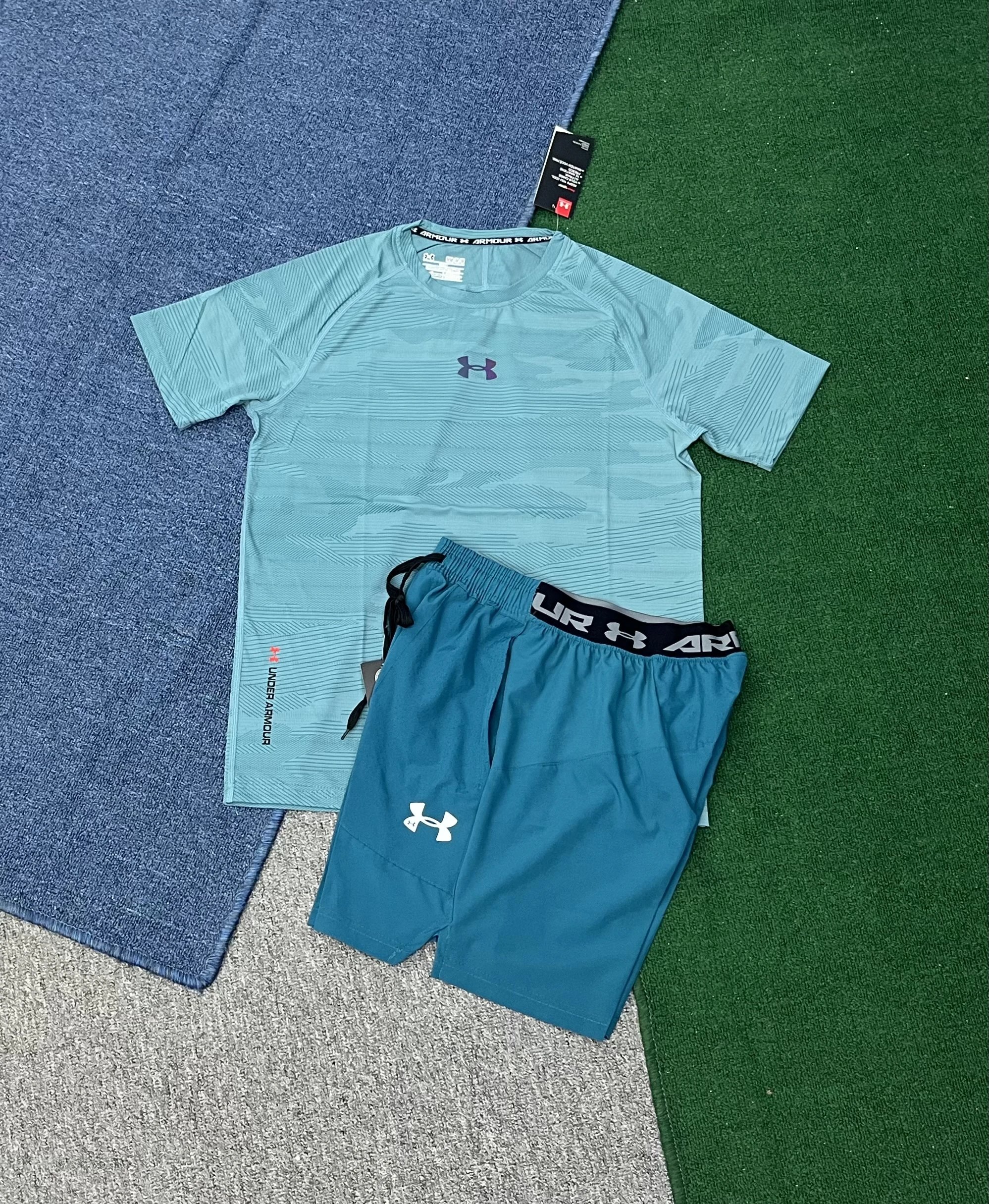 Under Armour Matching Sets Short-sleeve T-shirt and shorts set with graphic camouflage print — 11