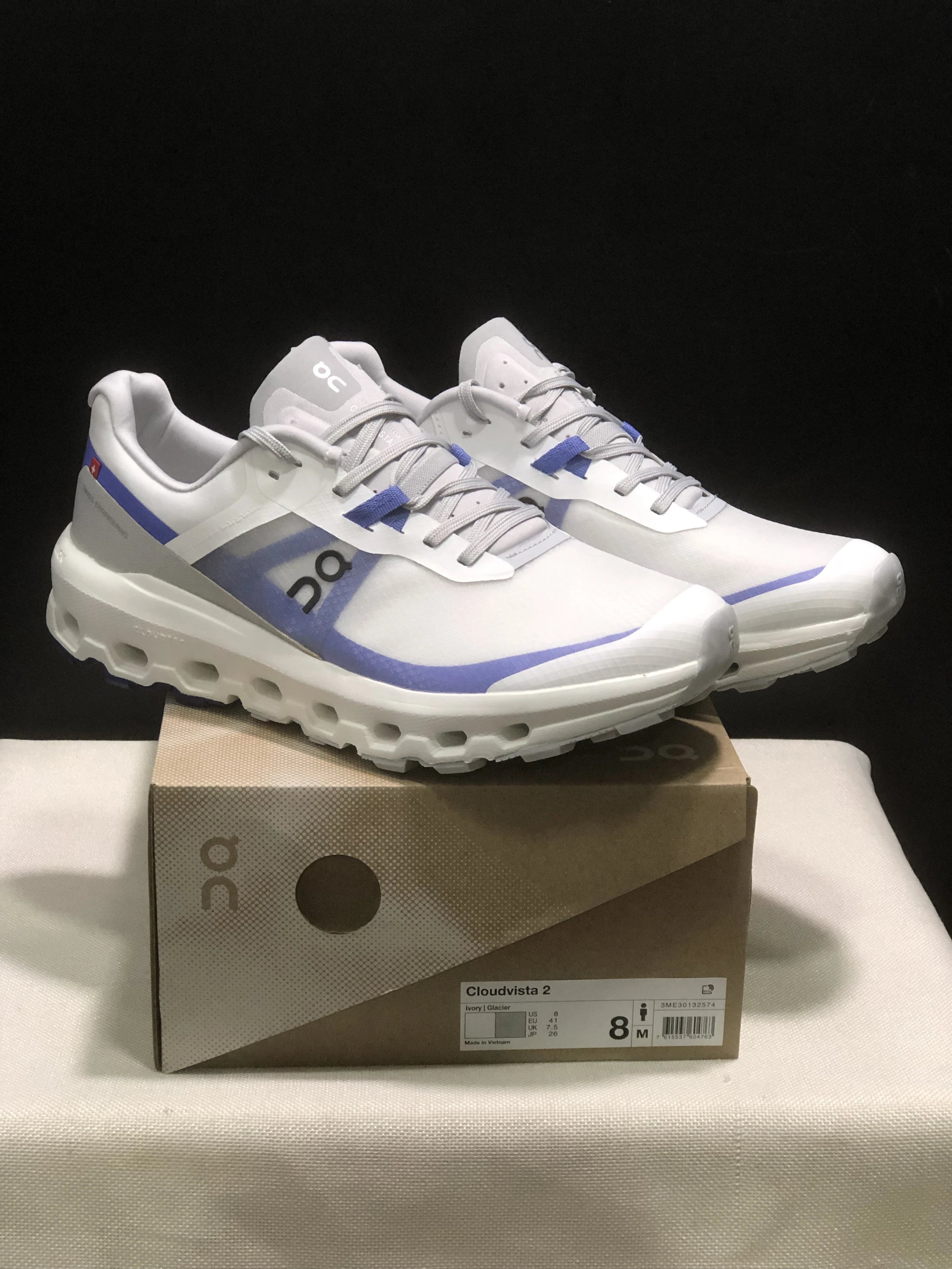 On Sneakers Cloudvista 2 — 23