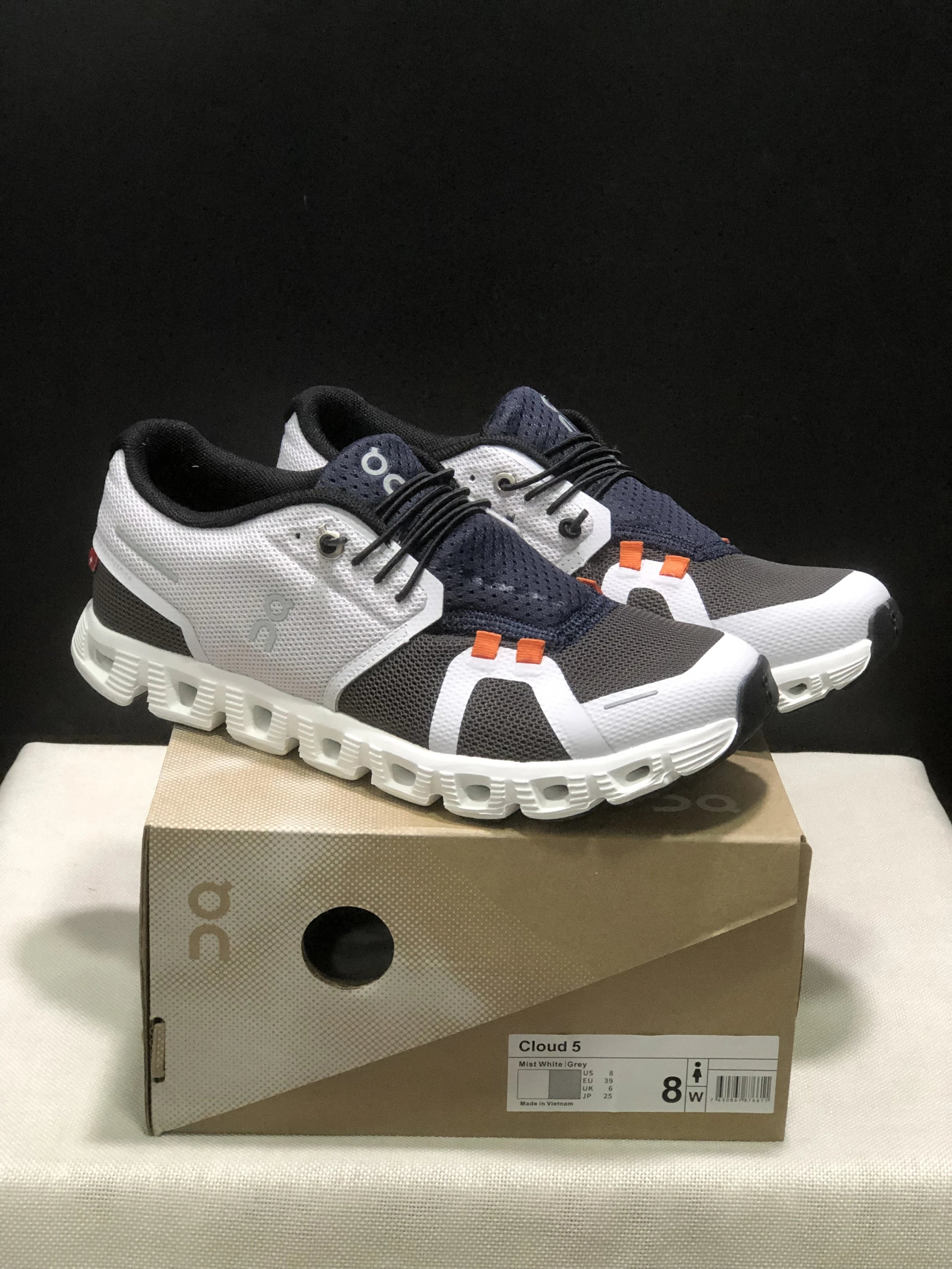 On Sneakers Cloud 5 — 33