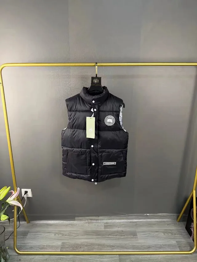 Canada Goose Vests Quilted Puffer Vest with Stand Collar product detail image 19