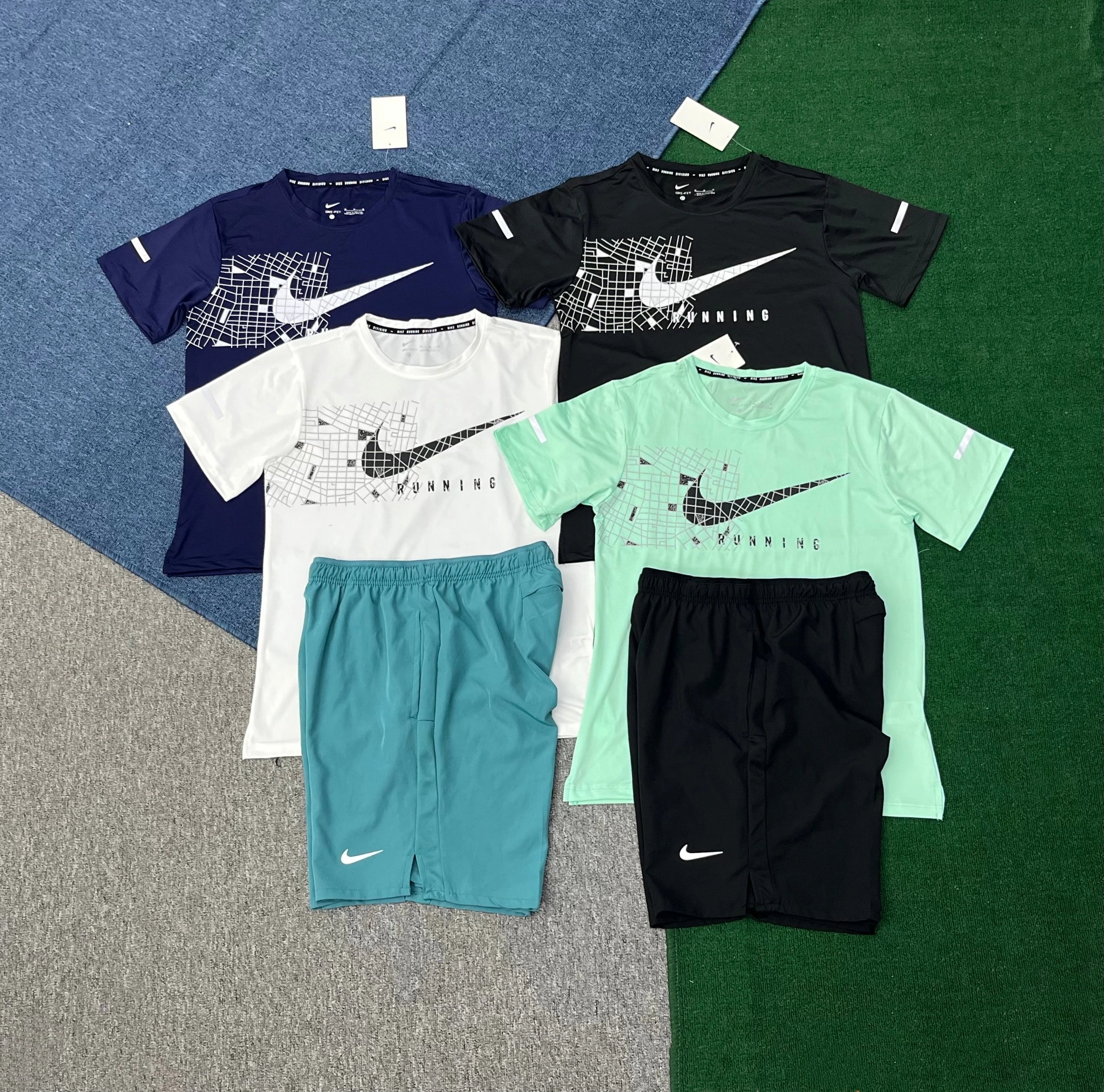 Nike Matching Sets Reflective graphic running T-shirt and shorts set image 1