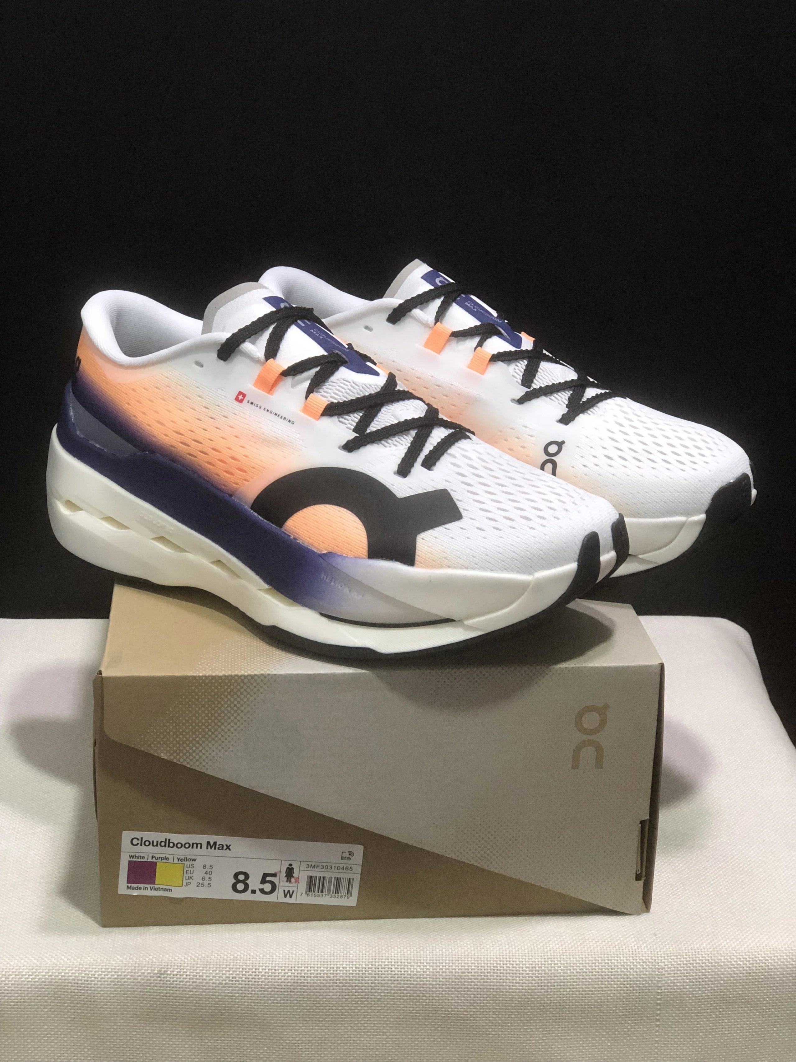 On Sneakers Cloudsurfer Max — 12